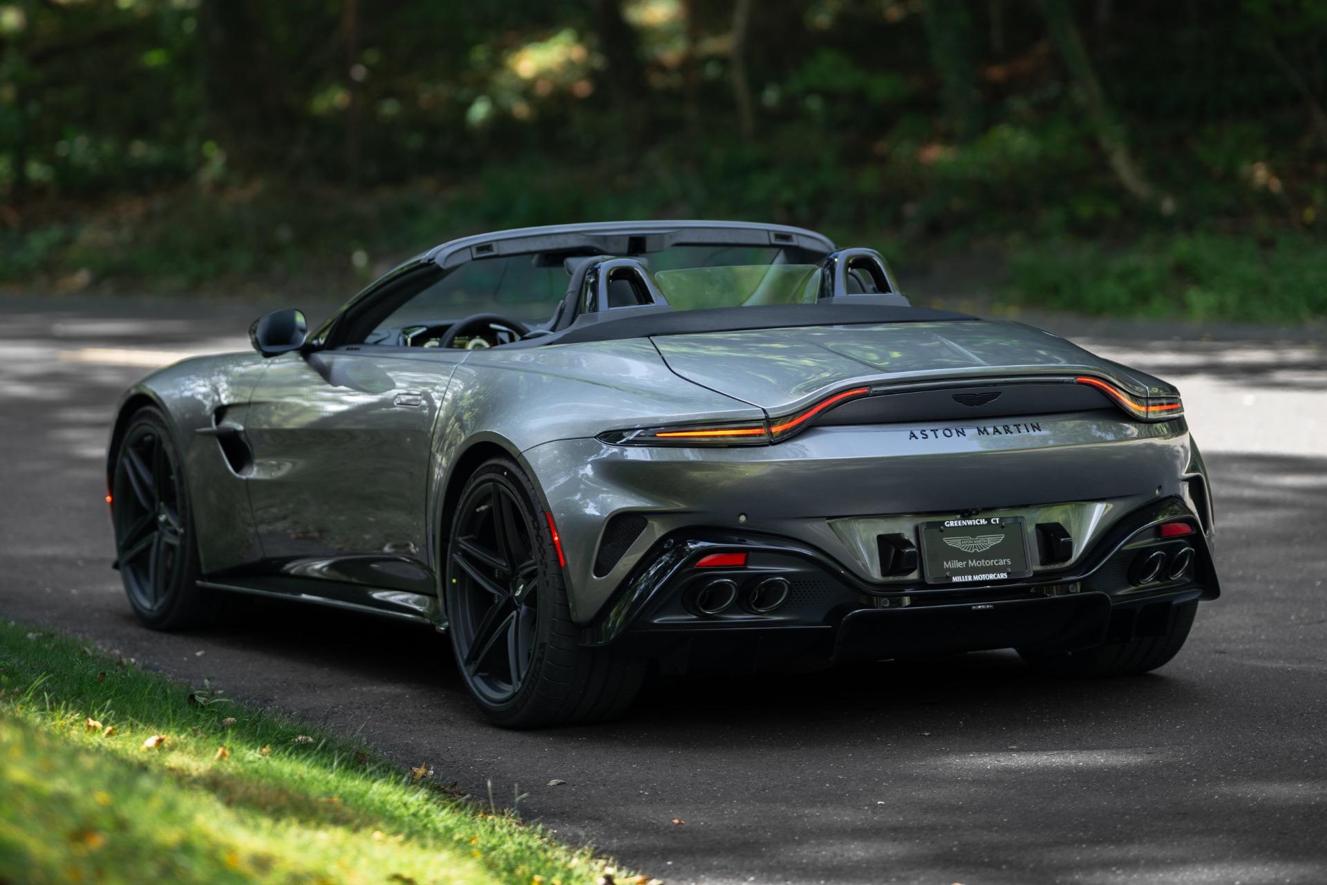New-2026-Aston-Martin-Vantage-Roadster