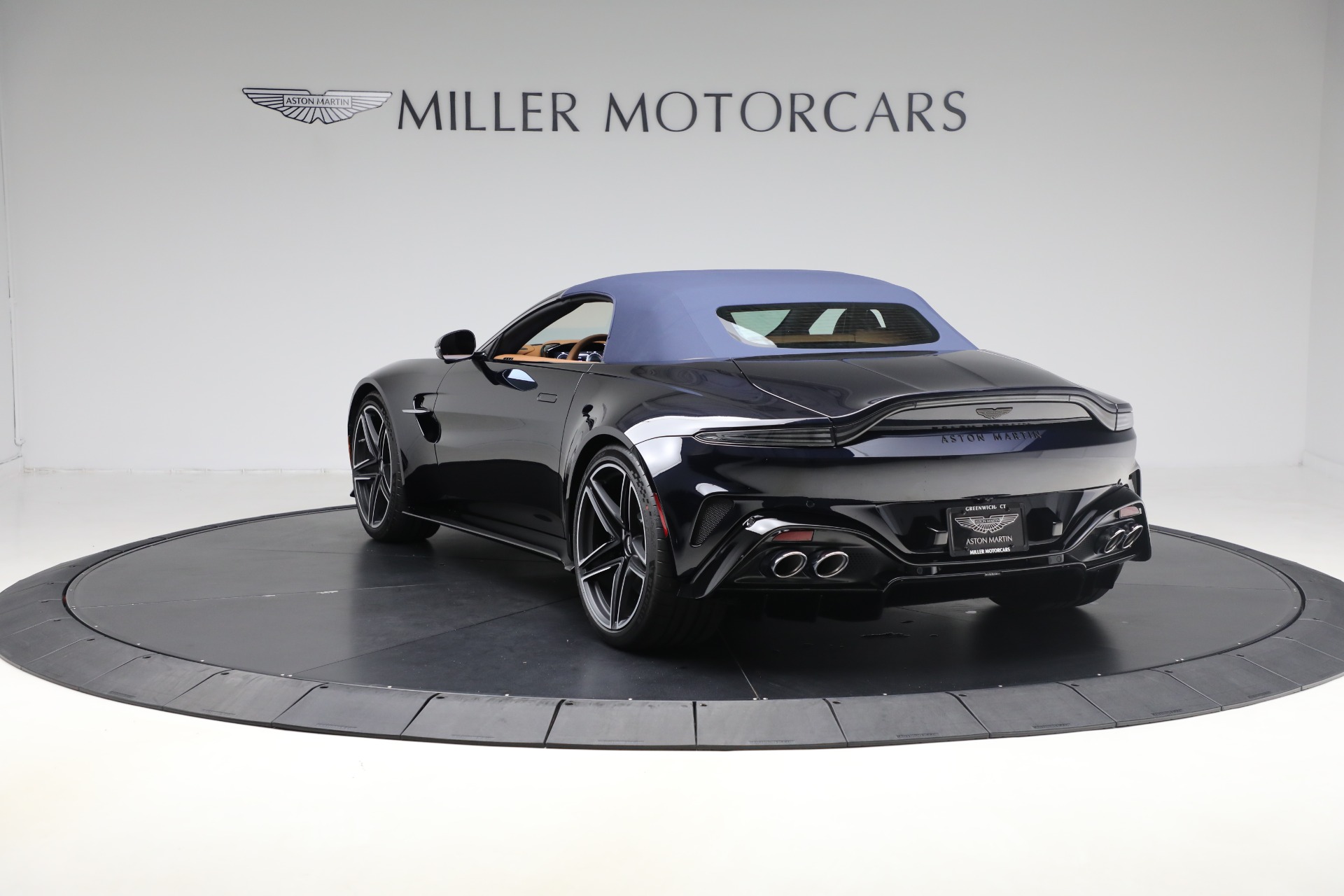 New-2026-Aston-Martin-Vantage-Roadster