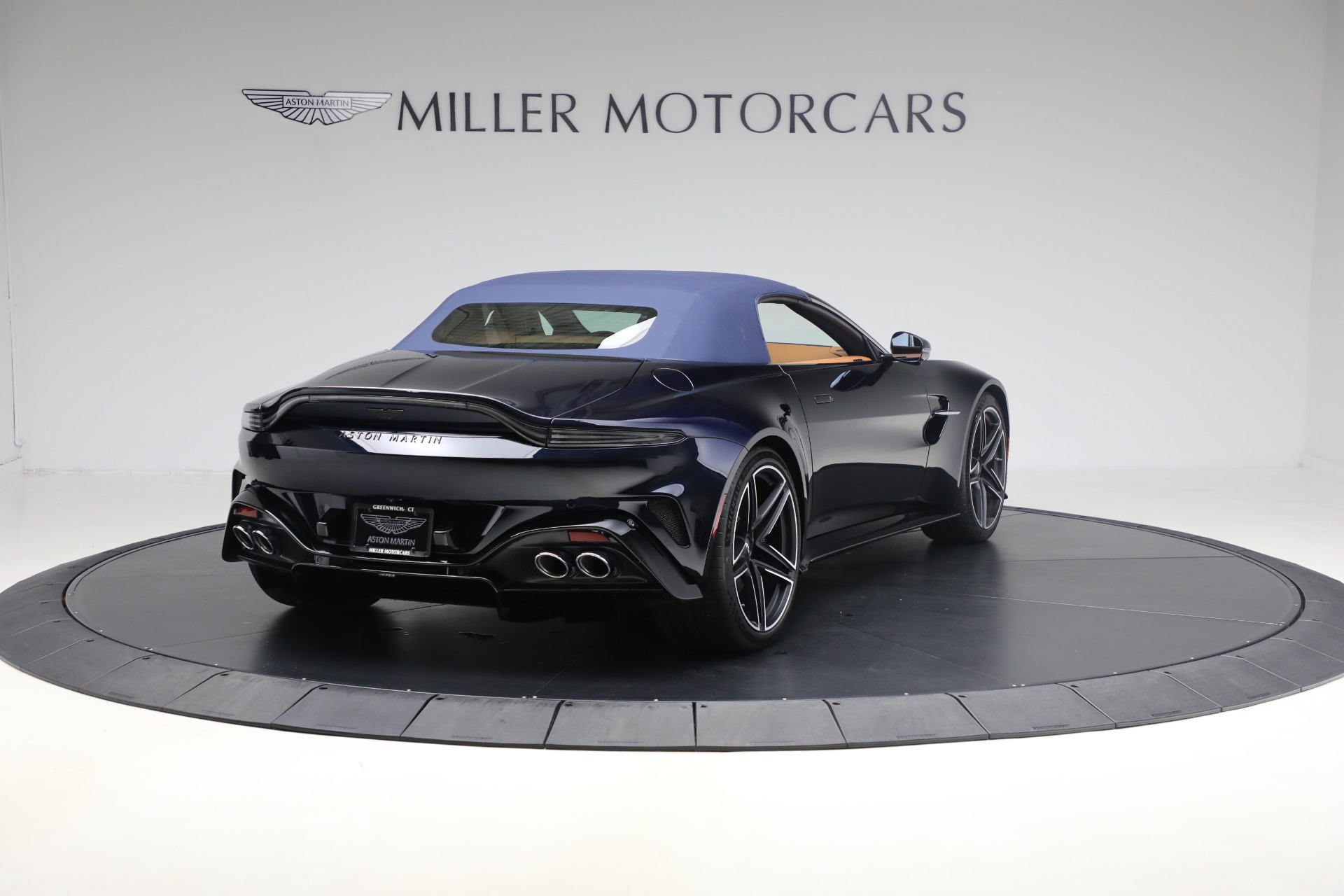 New-2026-Aston-Martin-Vantage-Roadster
