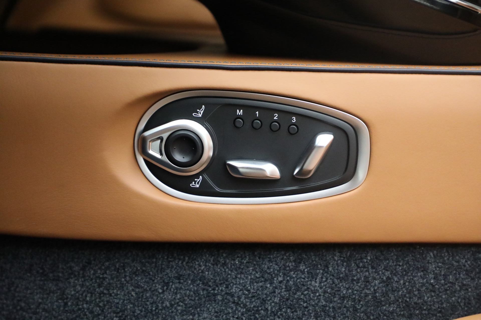 New-2026-Aston-Martin-Vantage-Roadster