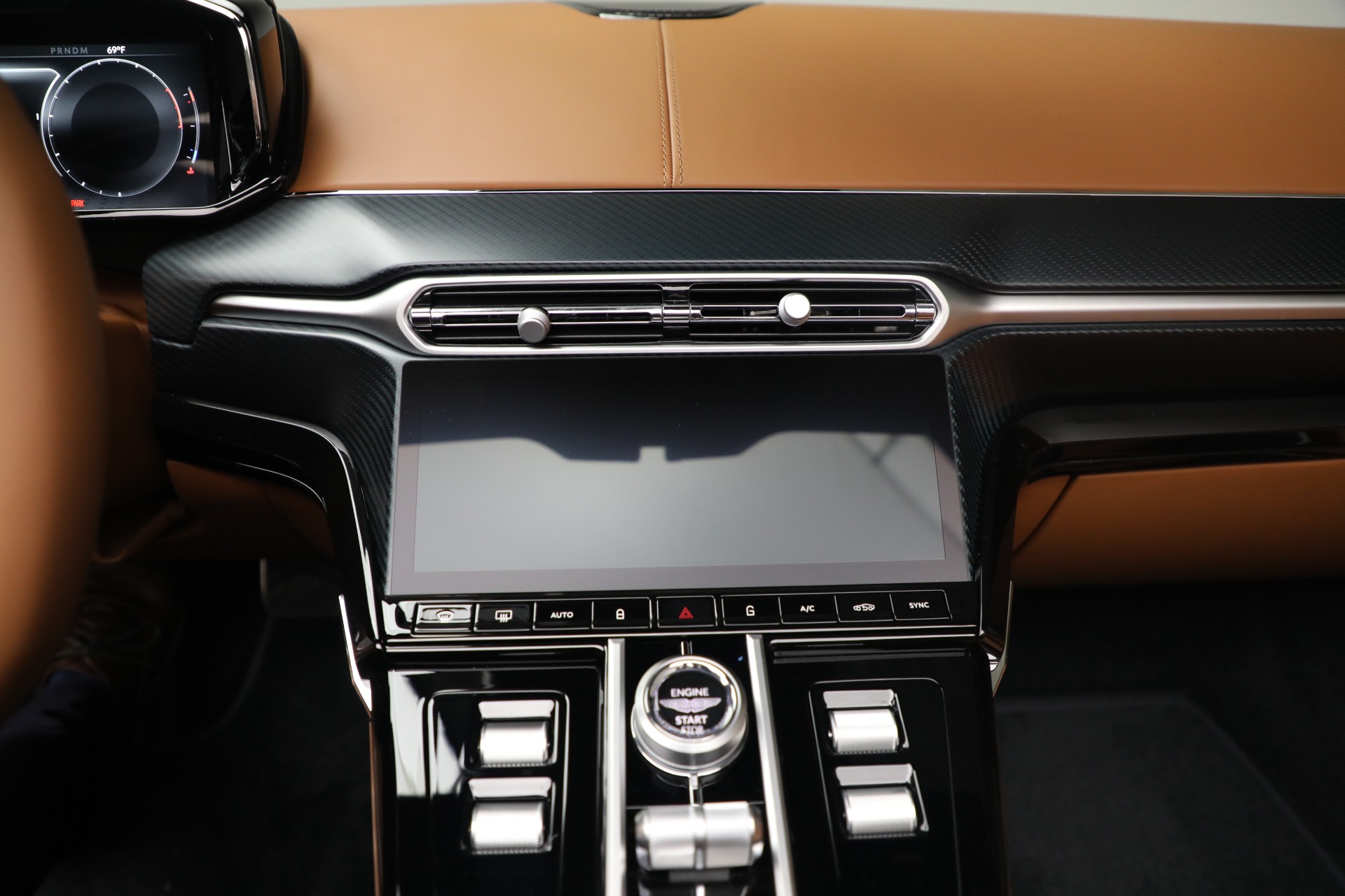 New-2026-Aston-Martin-Vantage-Roadster