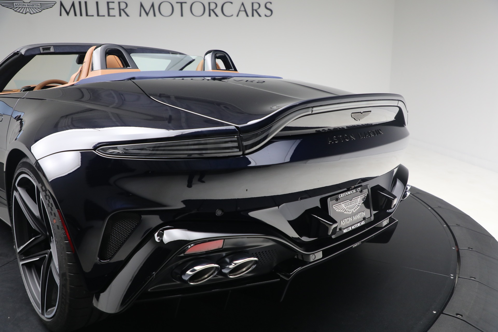 New-2026-Aston-Martin-Vantage-Roadster