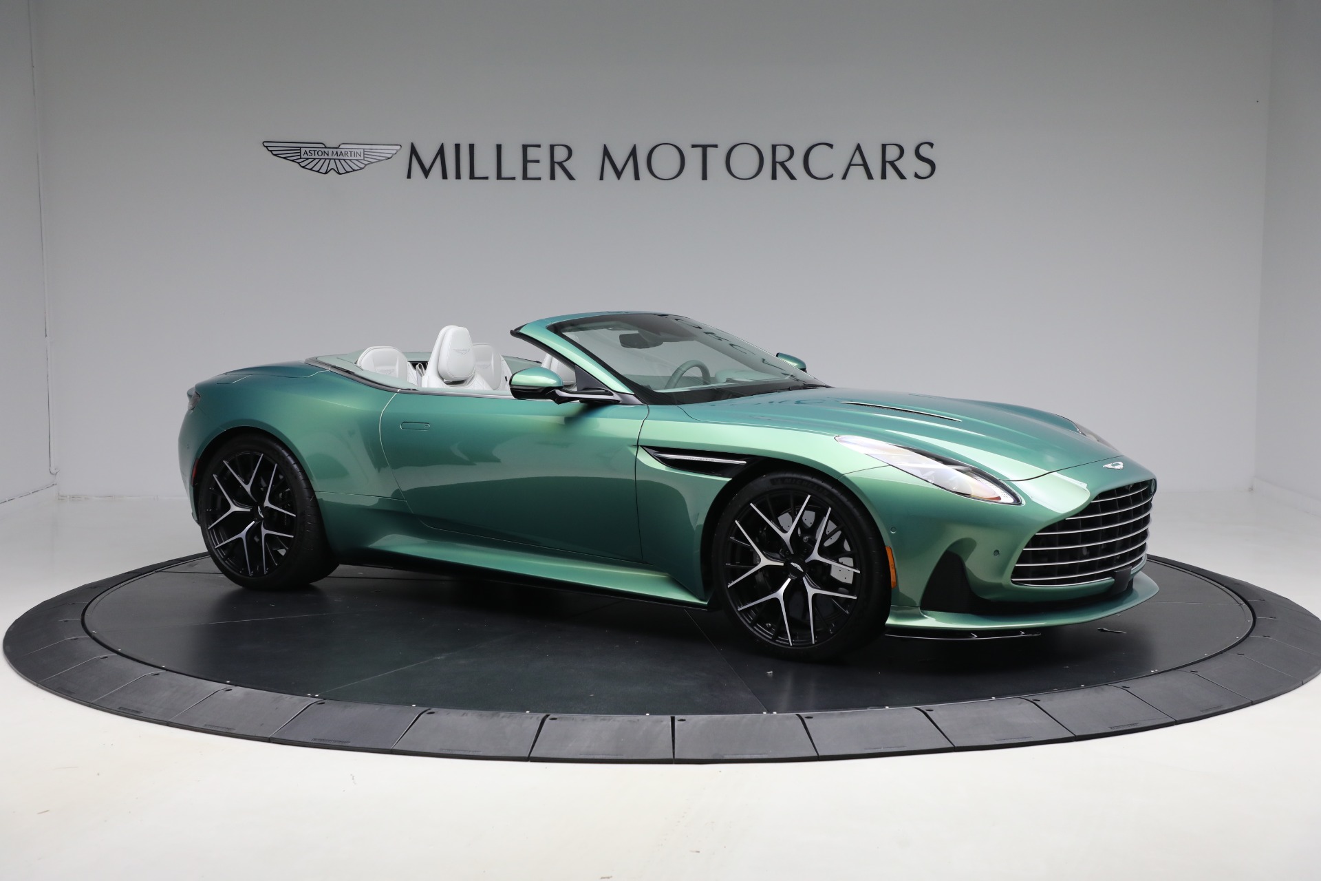 Used-2025-Aston-Martin-DB12-Volante