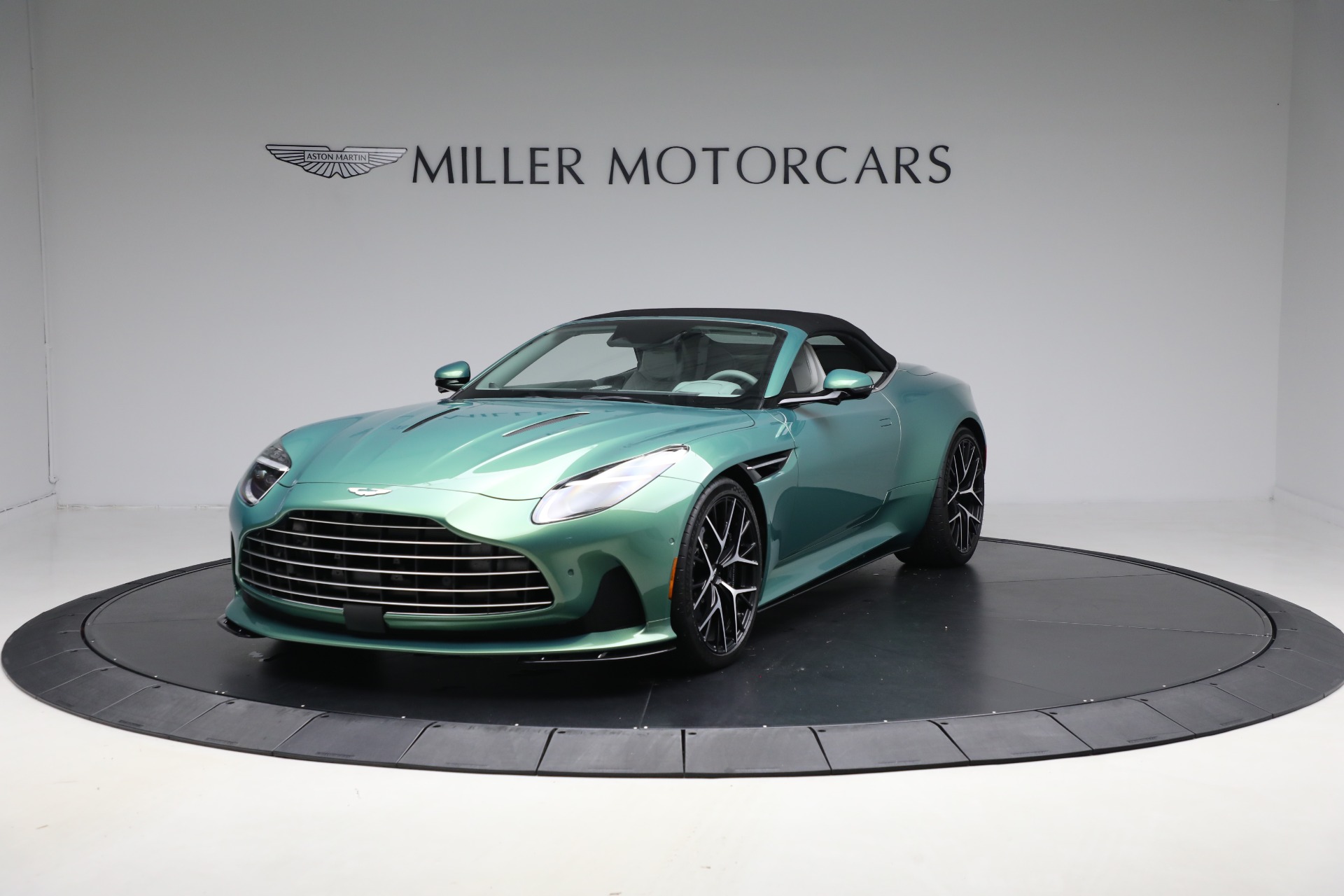 Used-2025-Aston-Martin-DB12-Volante