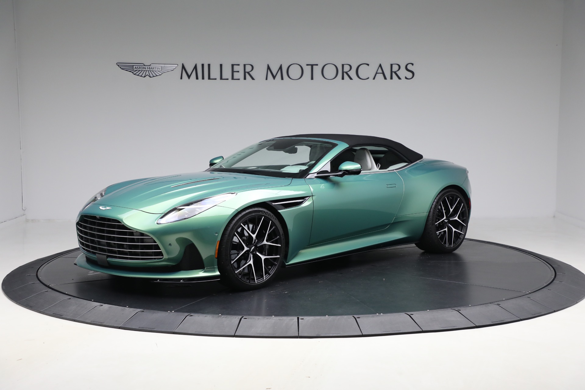 Used-2025-Aston-Martin-DB12-Volante