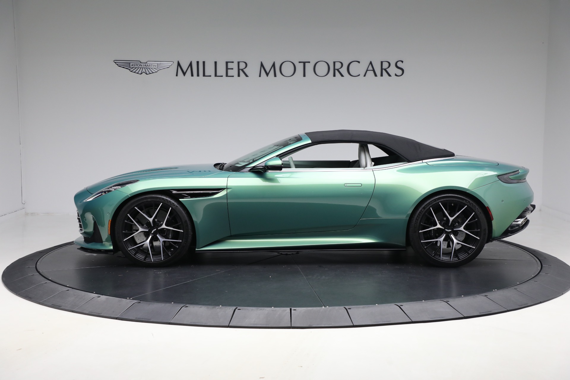 Used-2025-Aston-Martin-DB12-Volante