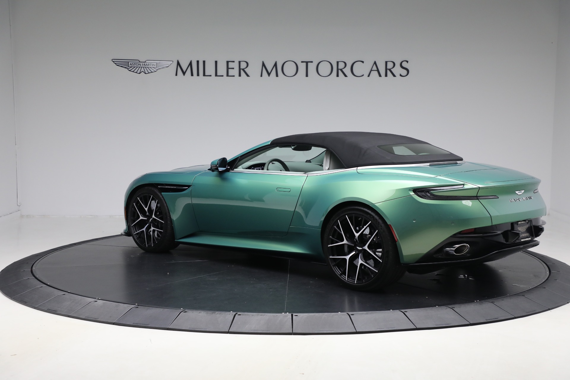 Used-2025-Aston-Martin-DB12-Volante