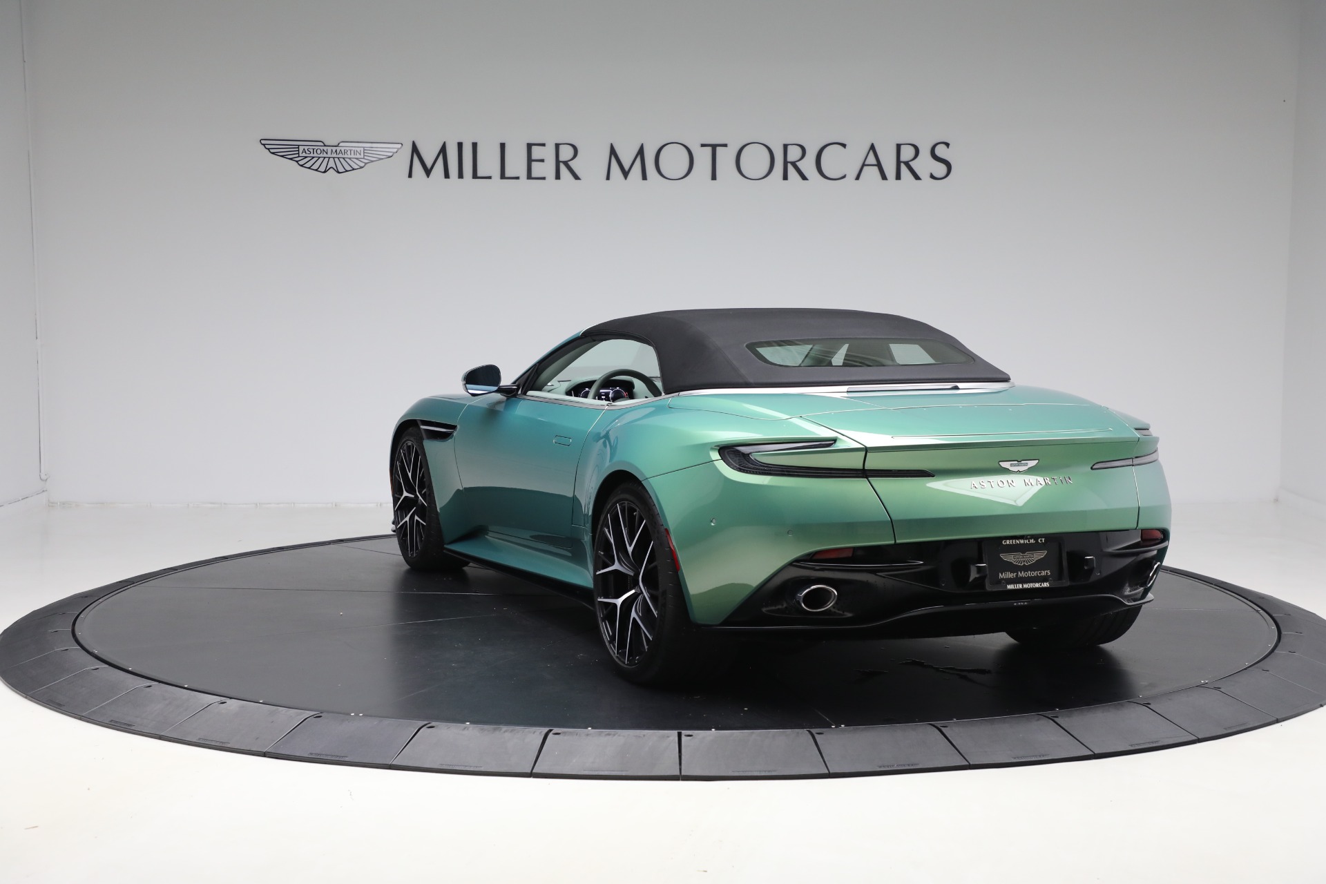 Used-2025-Aston-Martin-DB12-Volante