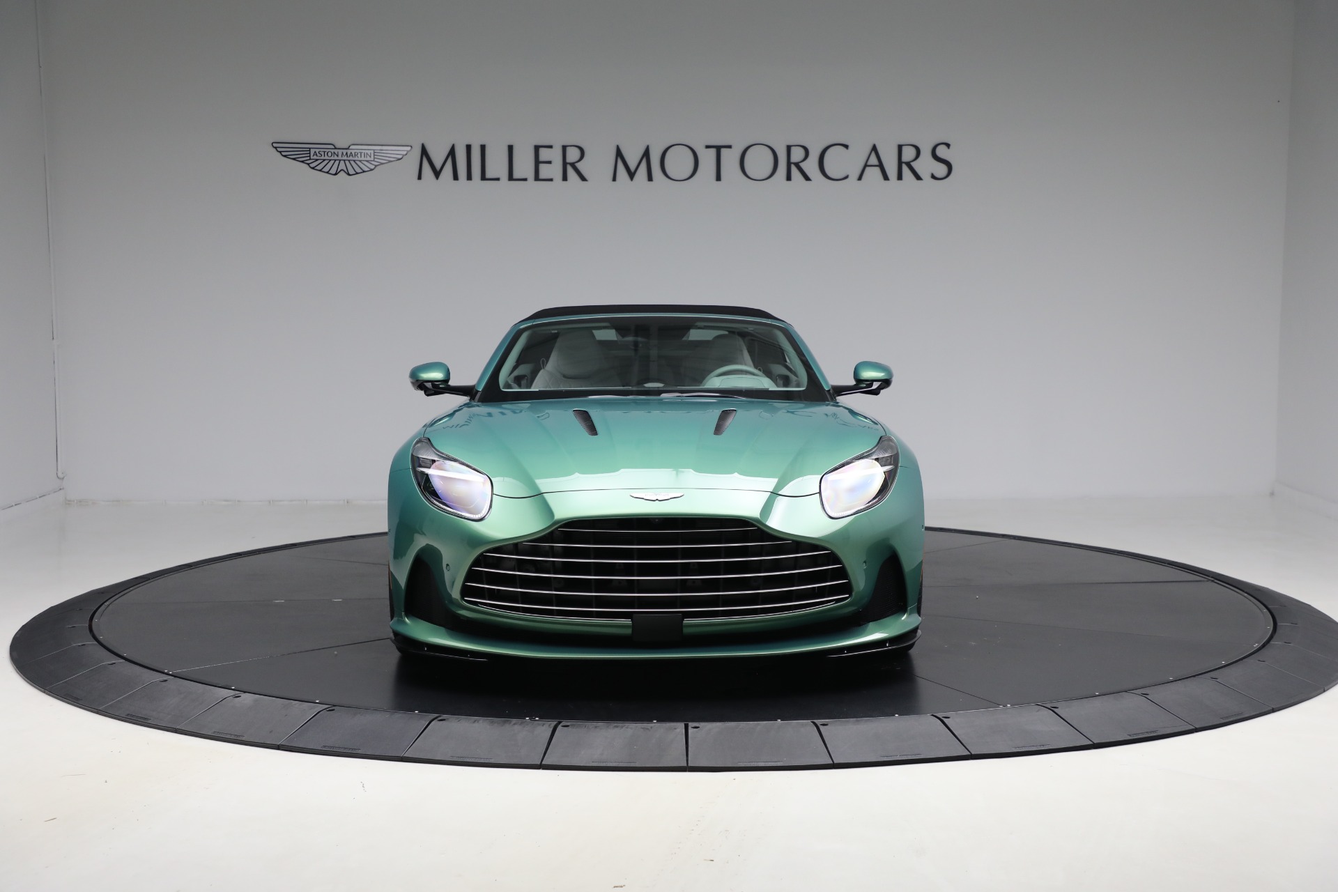 Used-2025-Aston-Martin-DB12-Volante