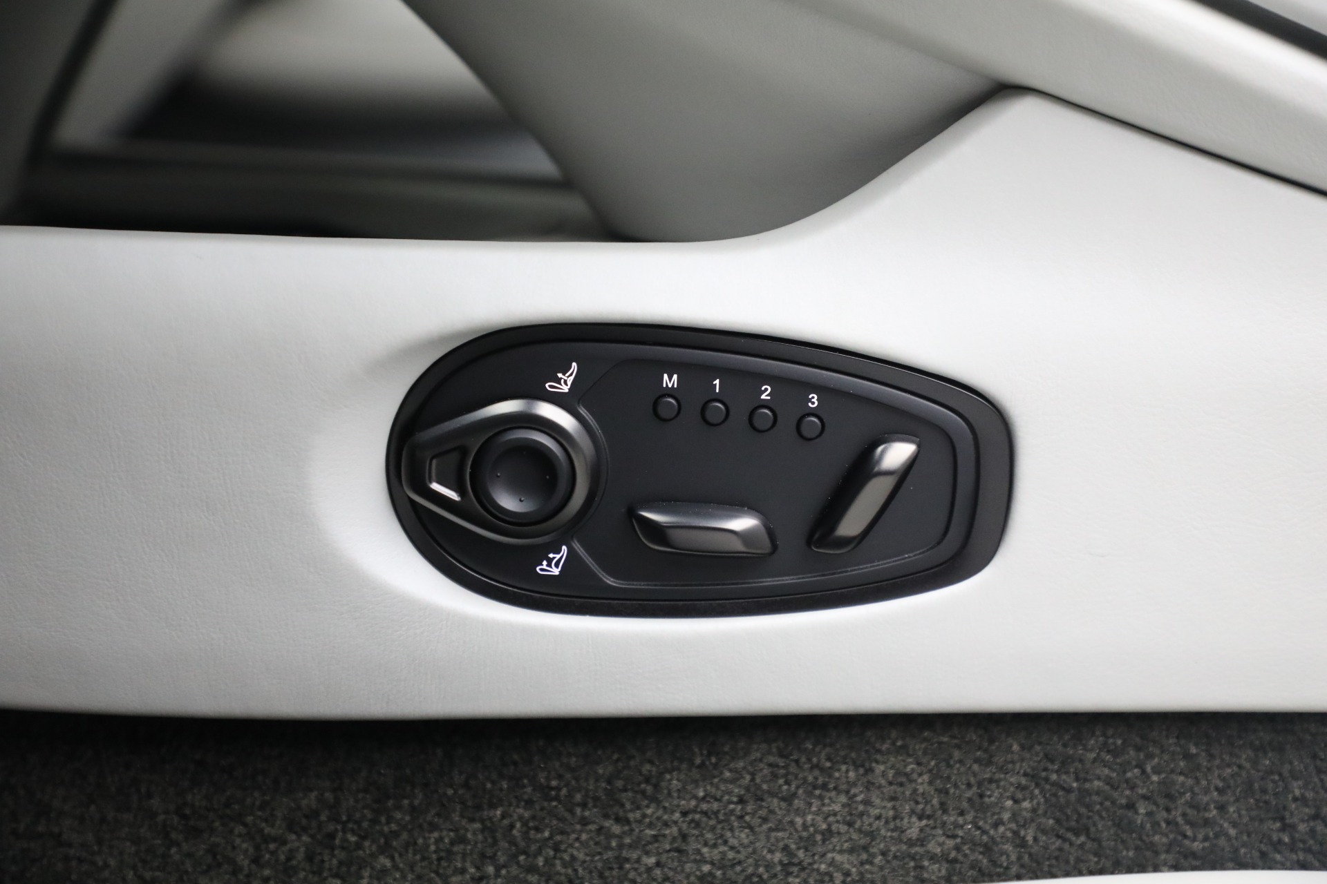 Used-2025-Aston-Martin-DB12-Volante