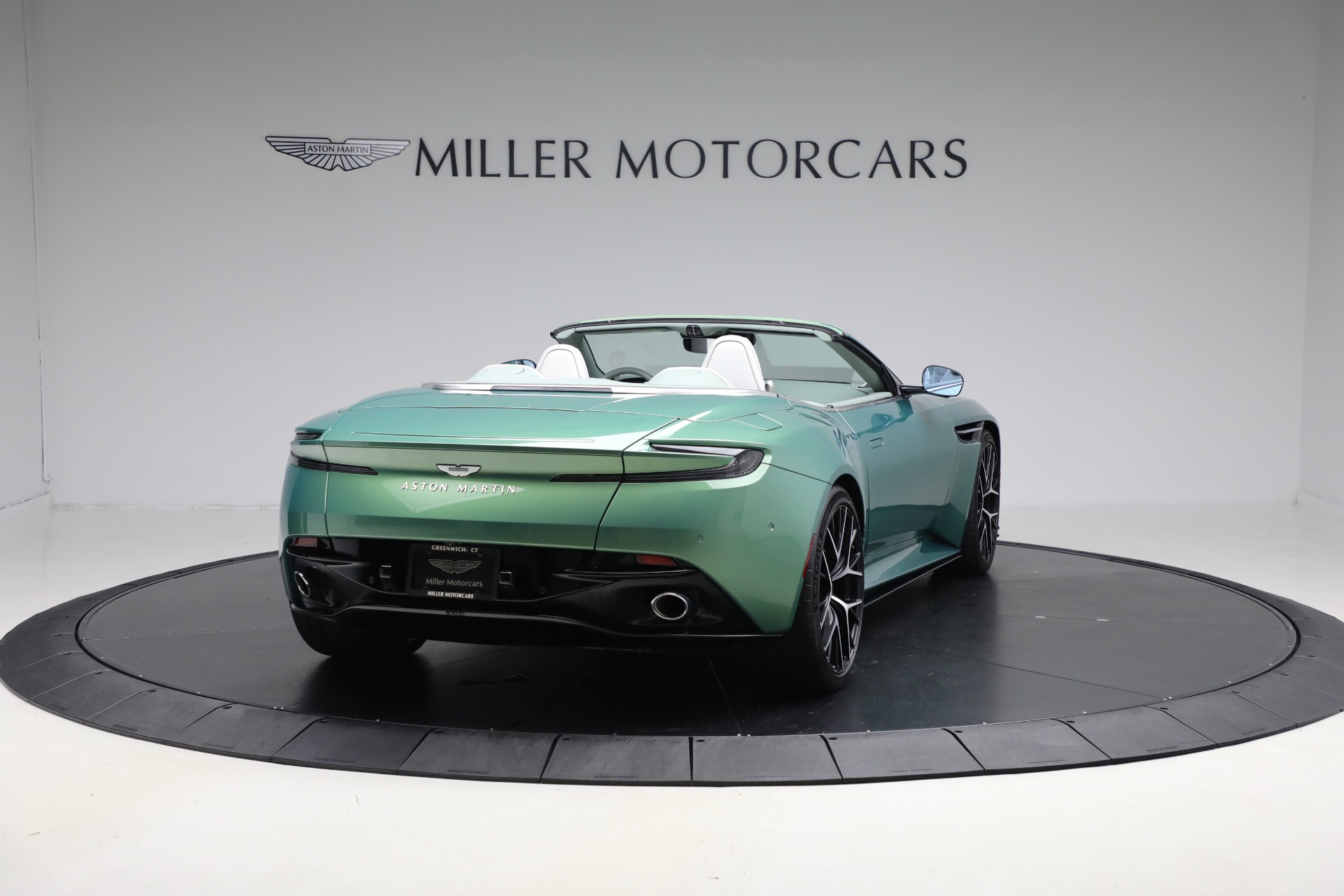 Used-2025-Aston-Martin-DB12-Volante