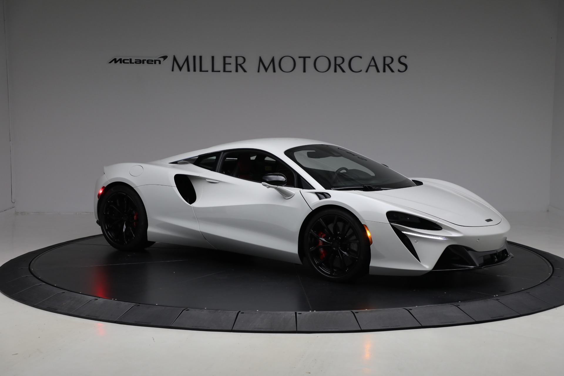 New-2026-McLaren-Artura-TechLux