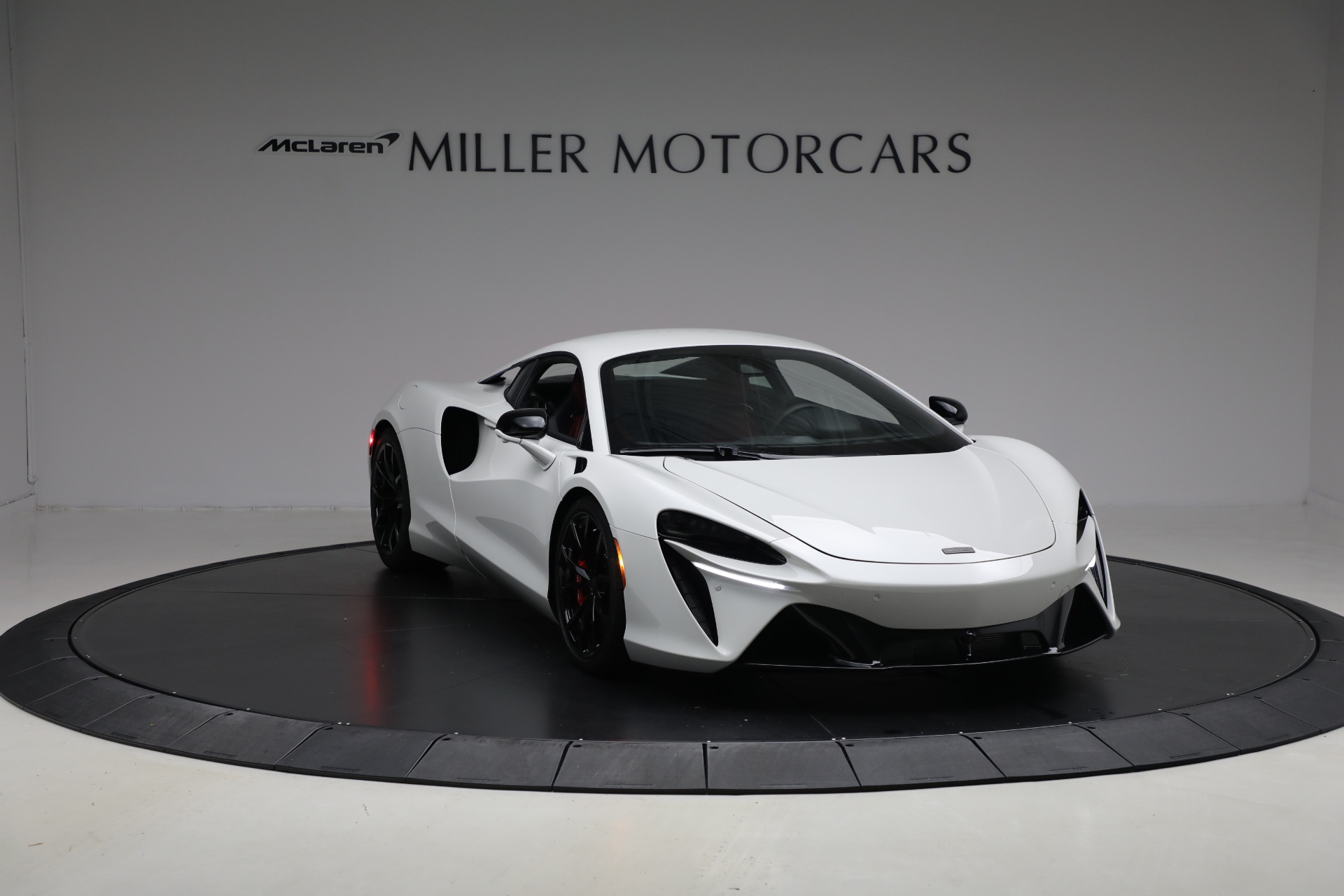 New-2026-McLaren-Artura-TechLux