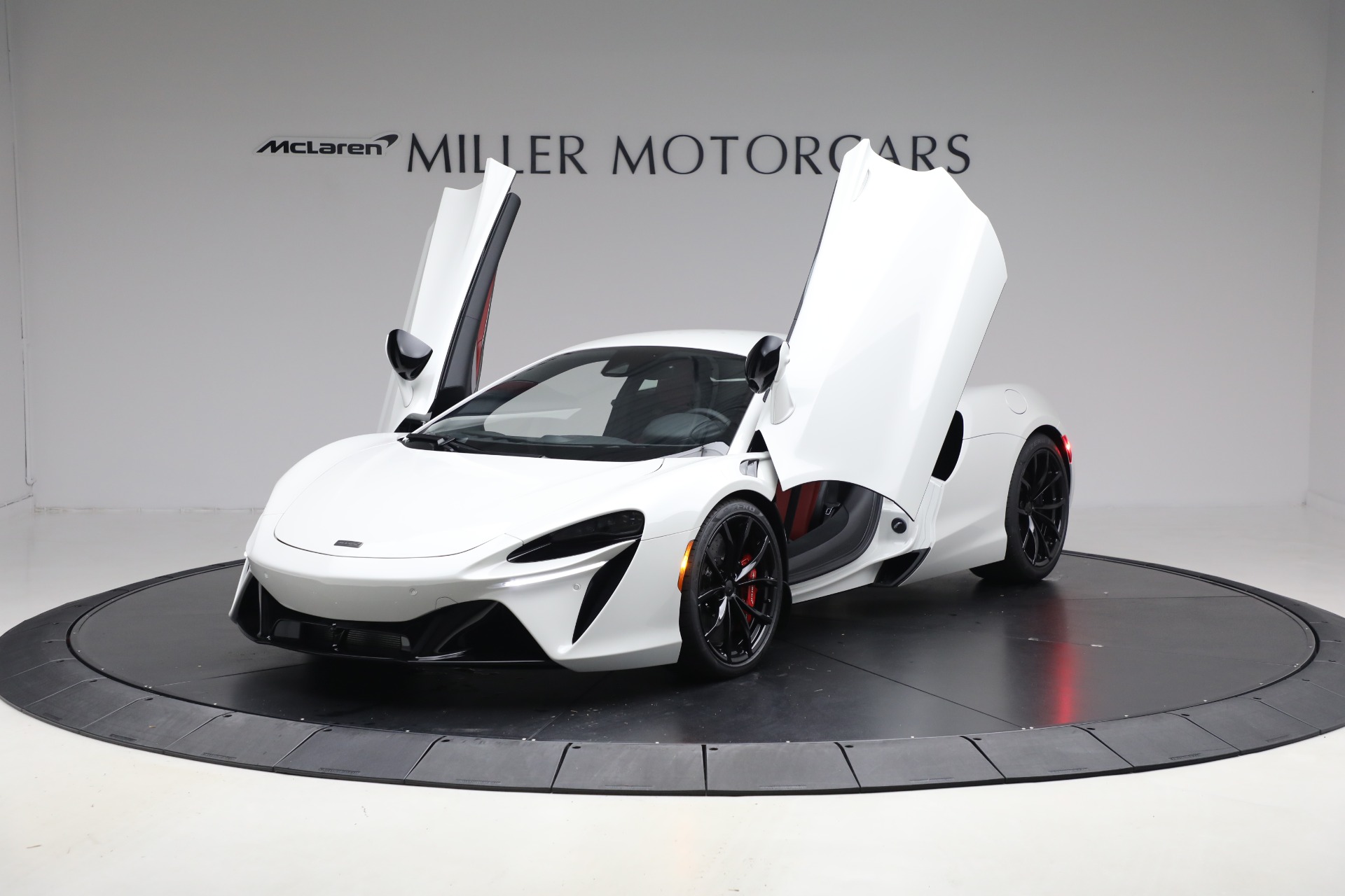 New-2026-McLaren-Artura-TechLux