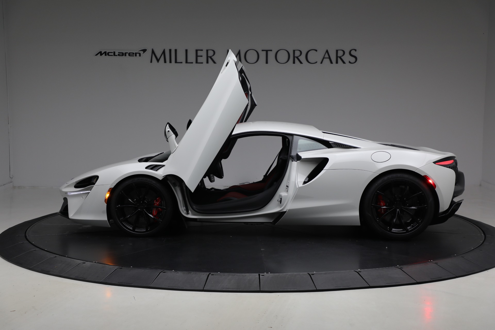 New-2026-McLaren-Artura-TechLux