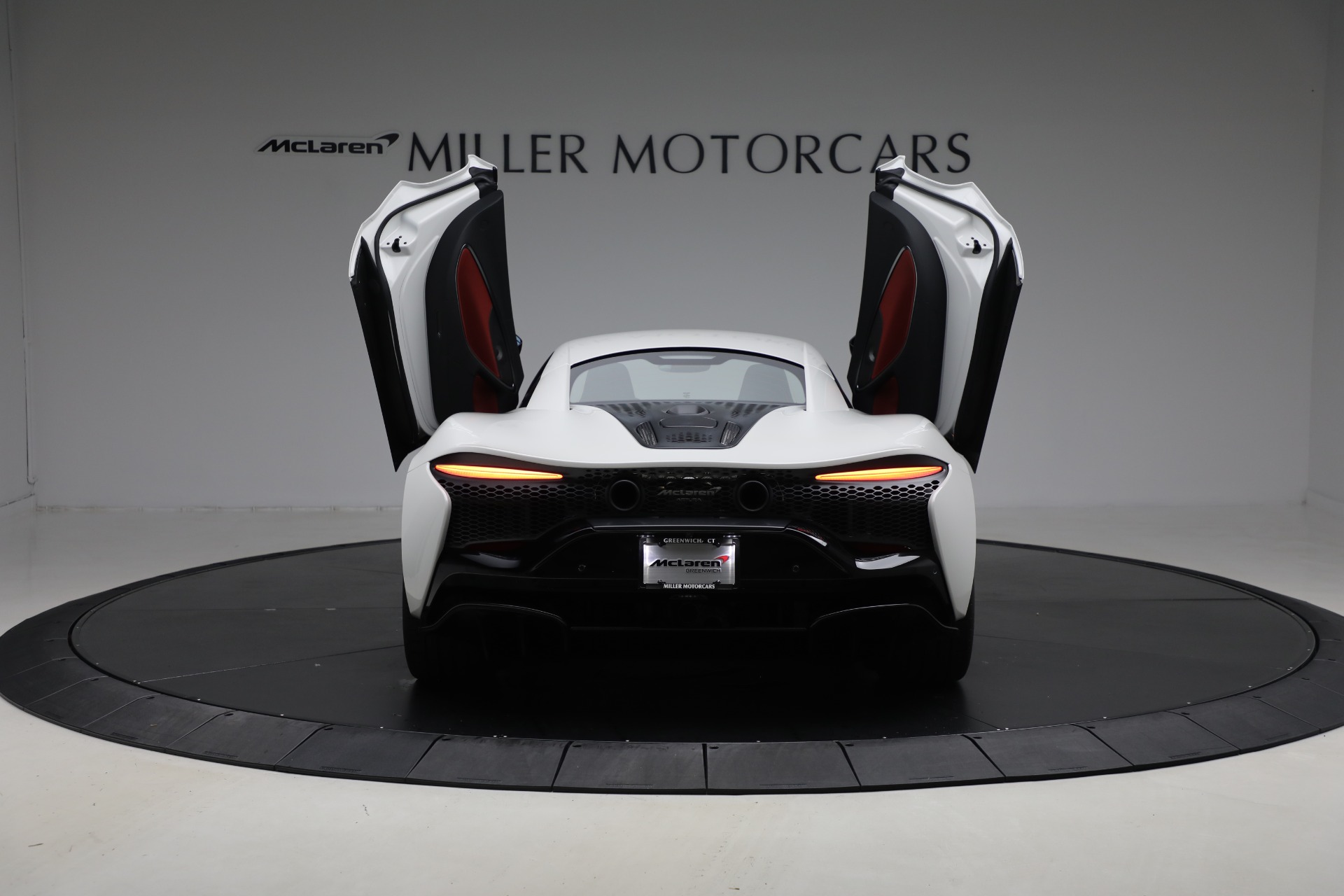 New-2026-McLaren-Artura-TechLux