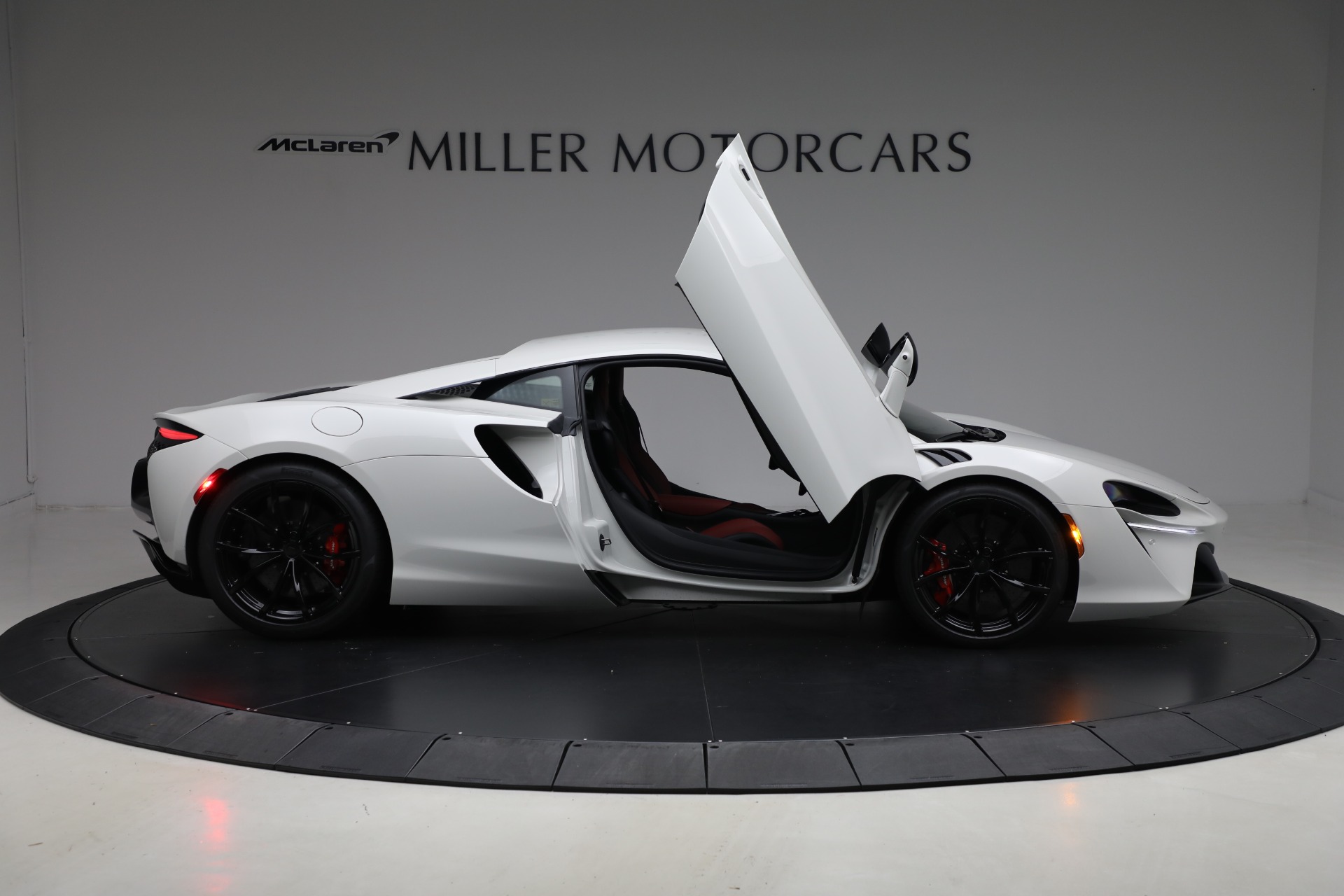 New-2026-McLaren-Artura-TechLux