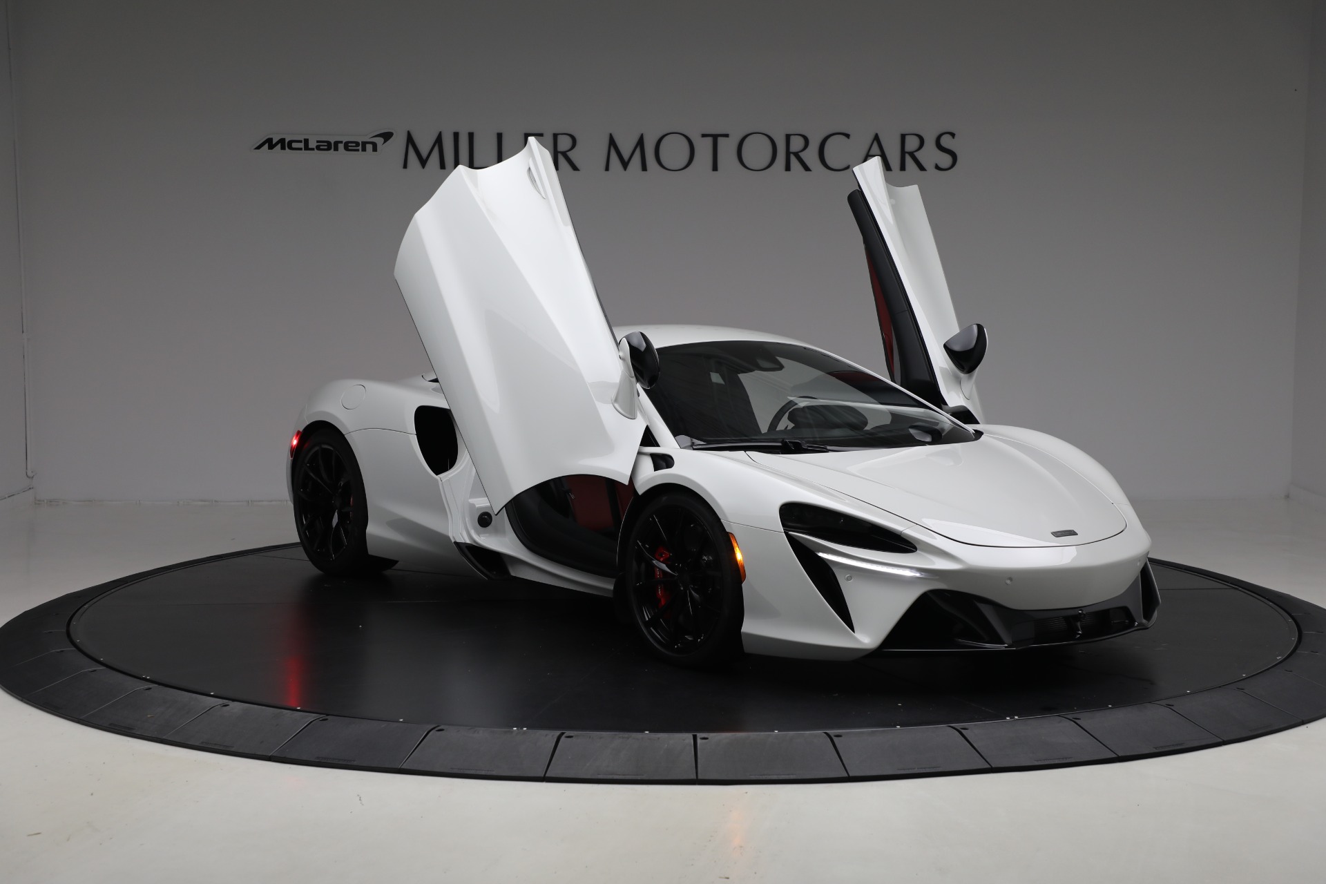 New-2026-McLaren-Artura-TechLux