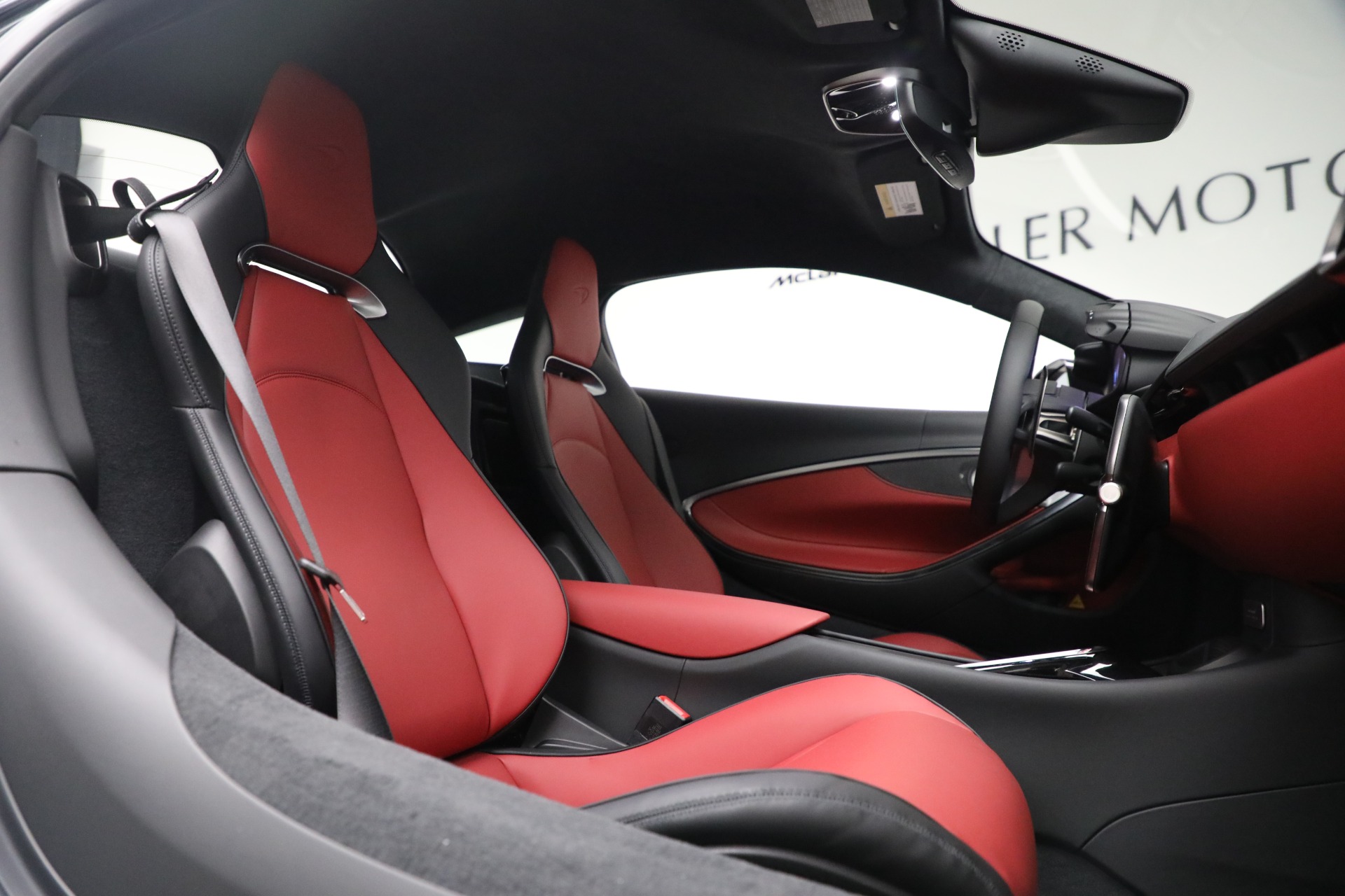 New-2026-McLaren-Artura-TechLux