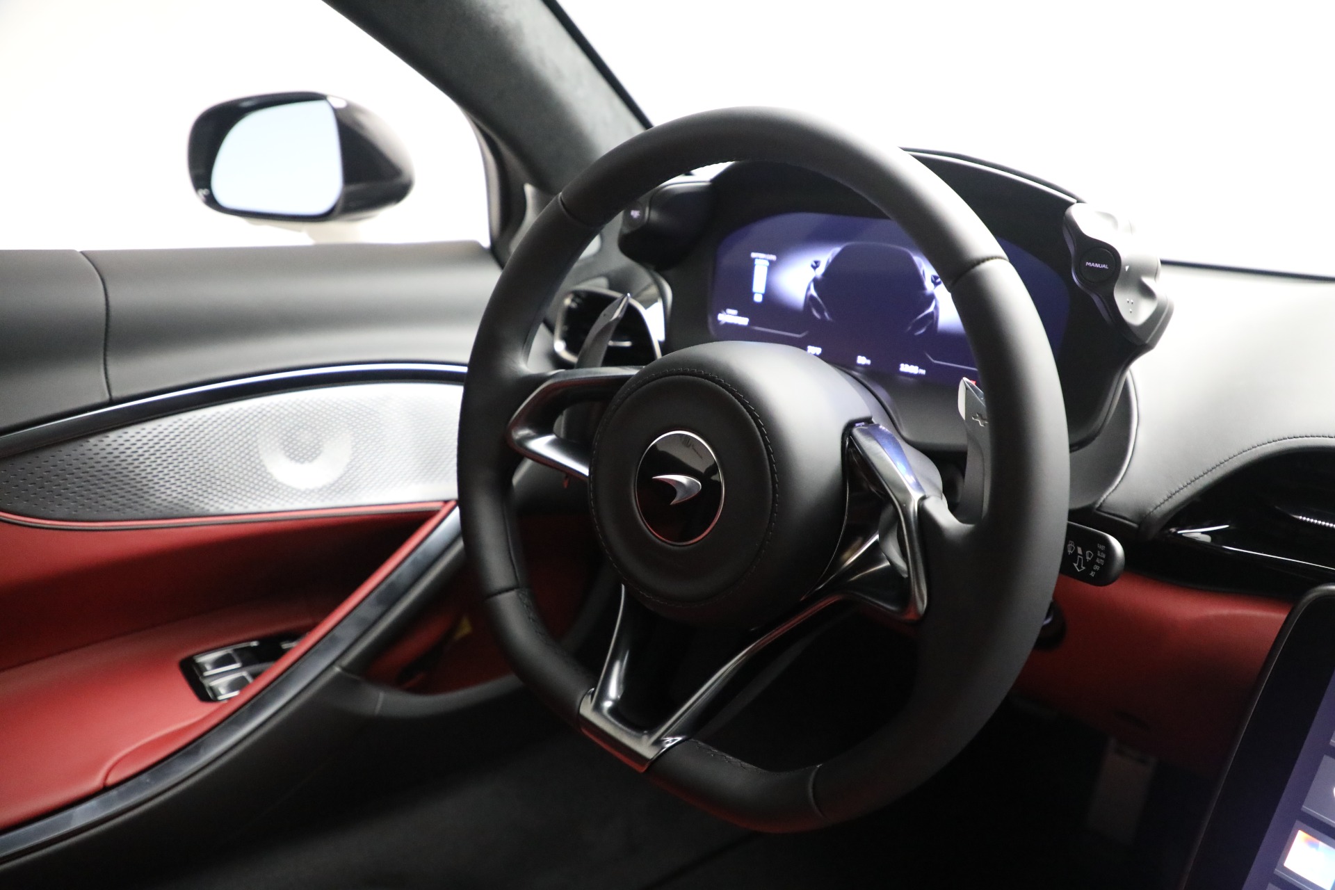 New-2026-McLaren-Artura-TechLux