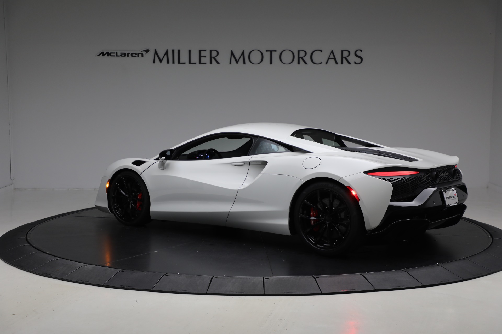 New-2026-McLaren-Artura-TechLux