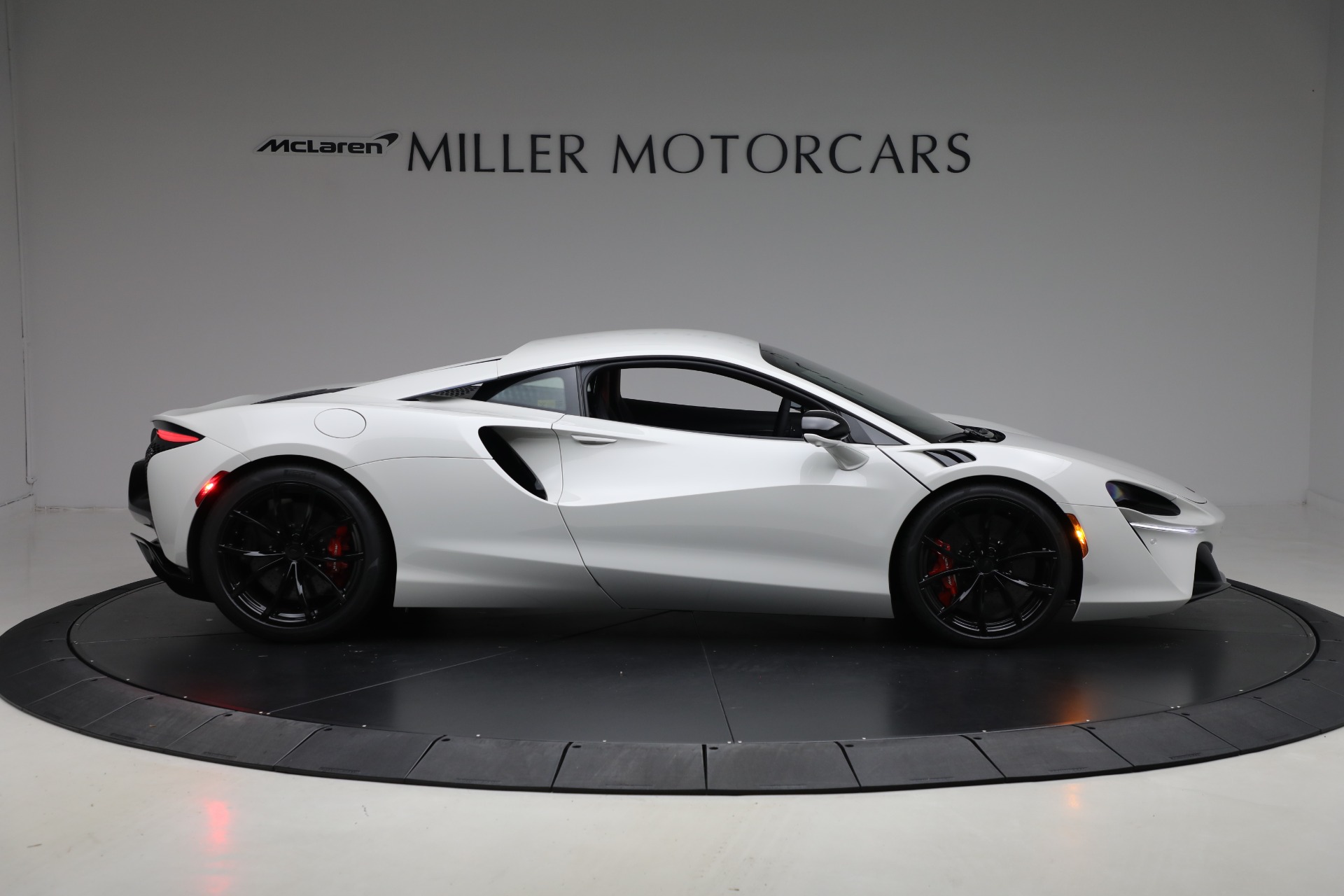 New-2026-McLaren-Artura-TechLux