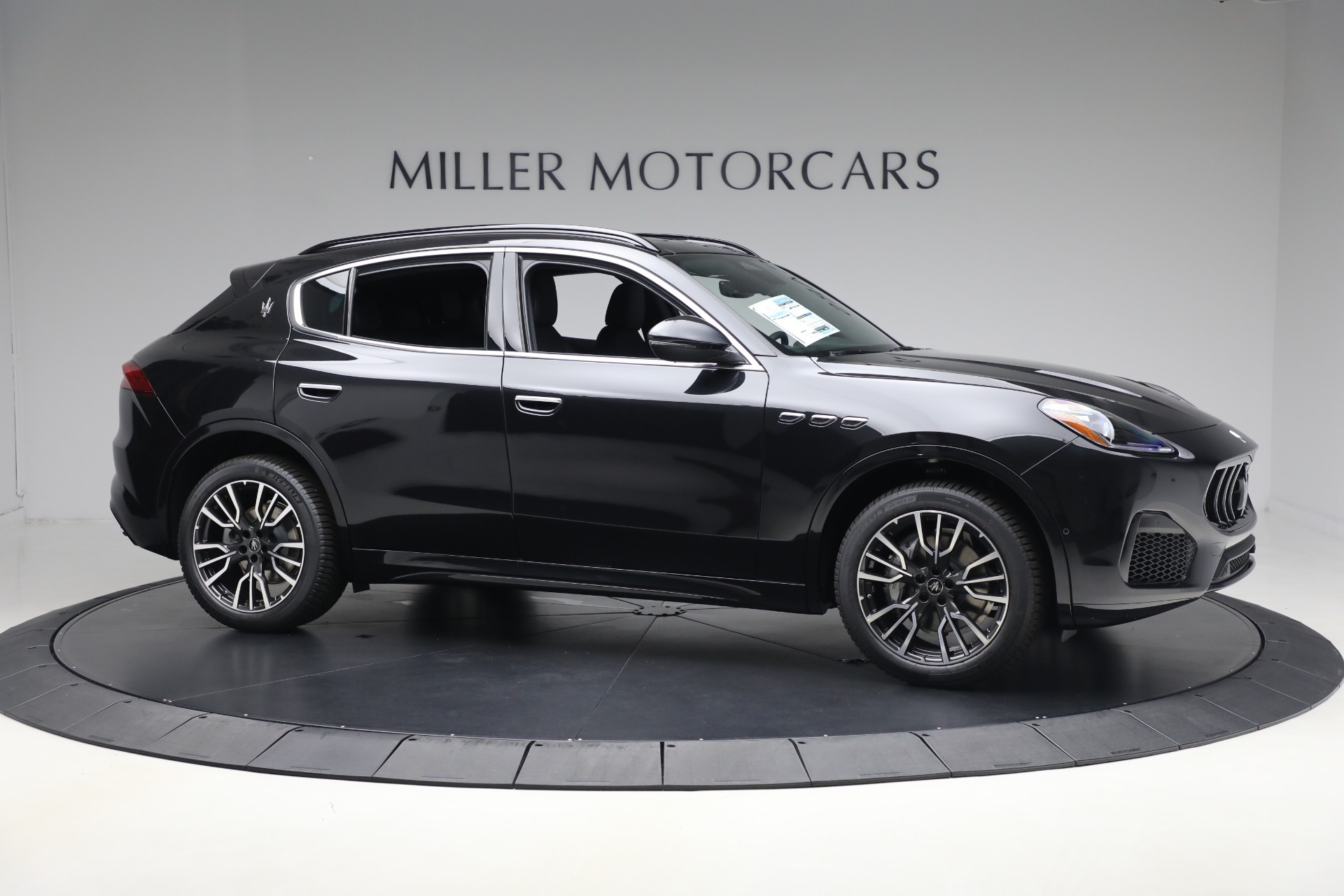 New-2025-Maserati-Grecale