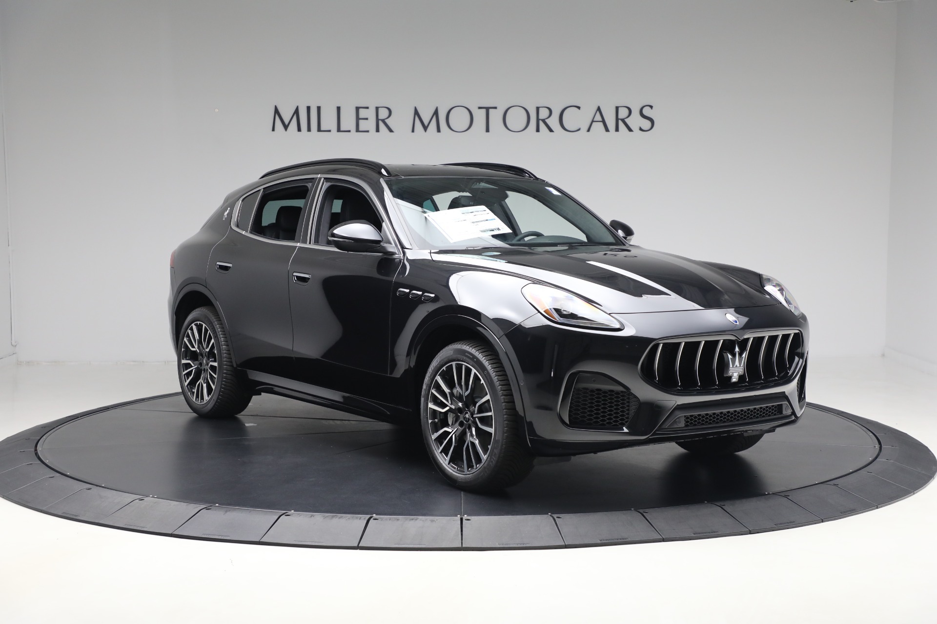 New-2025-Maserati-Grecale