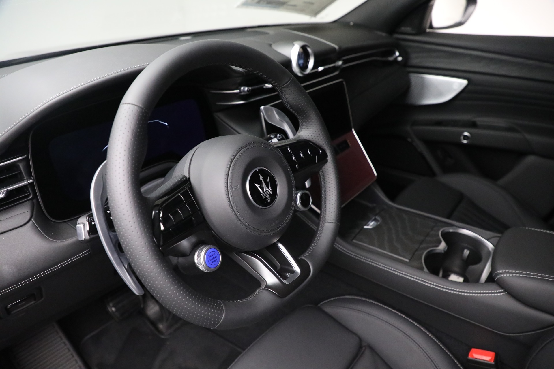 New-2025-Maserati-Grecale