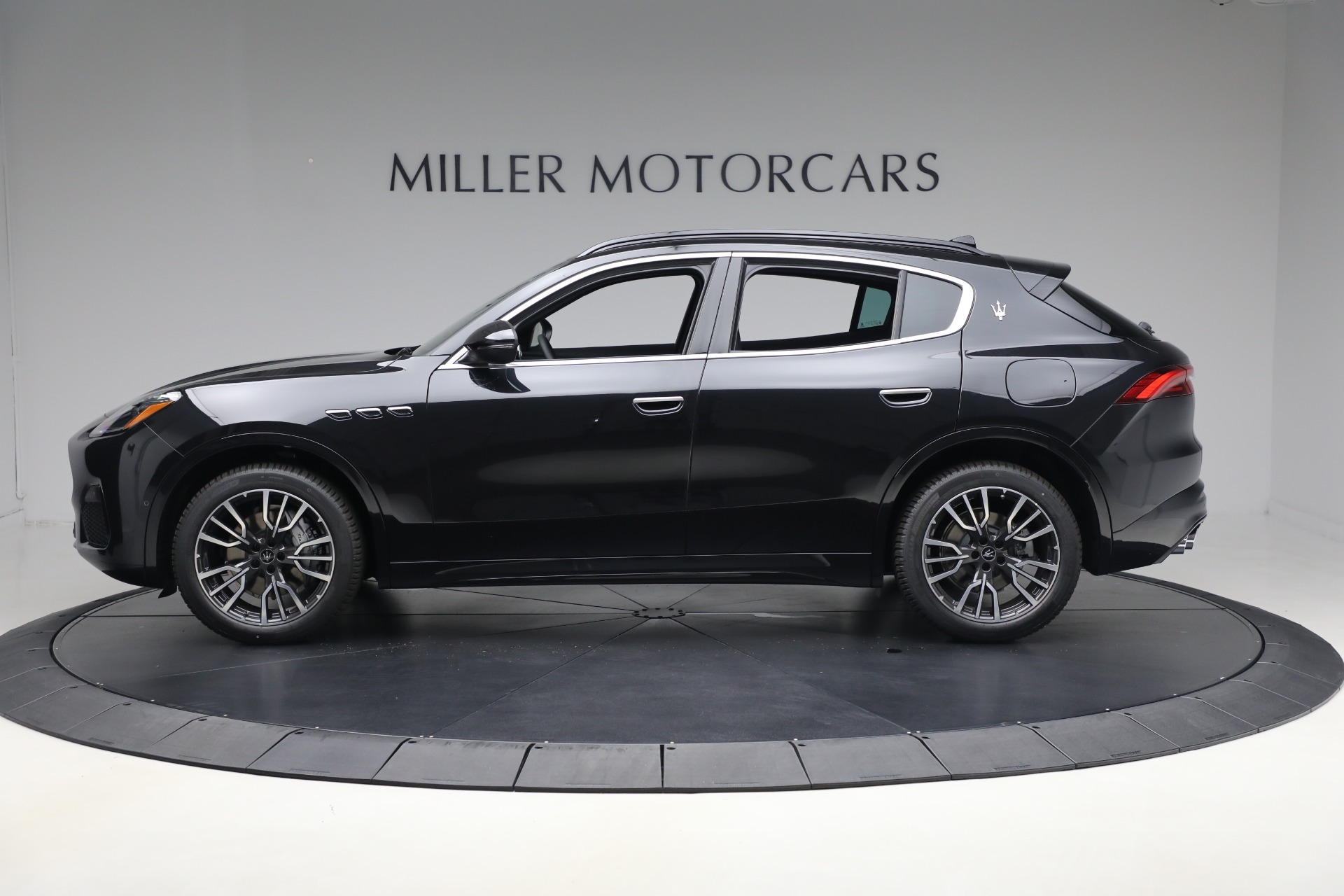 New-2025-Maserati-Grecale