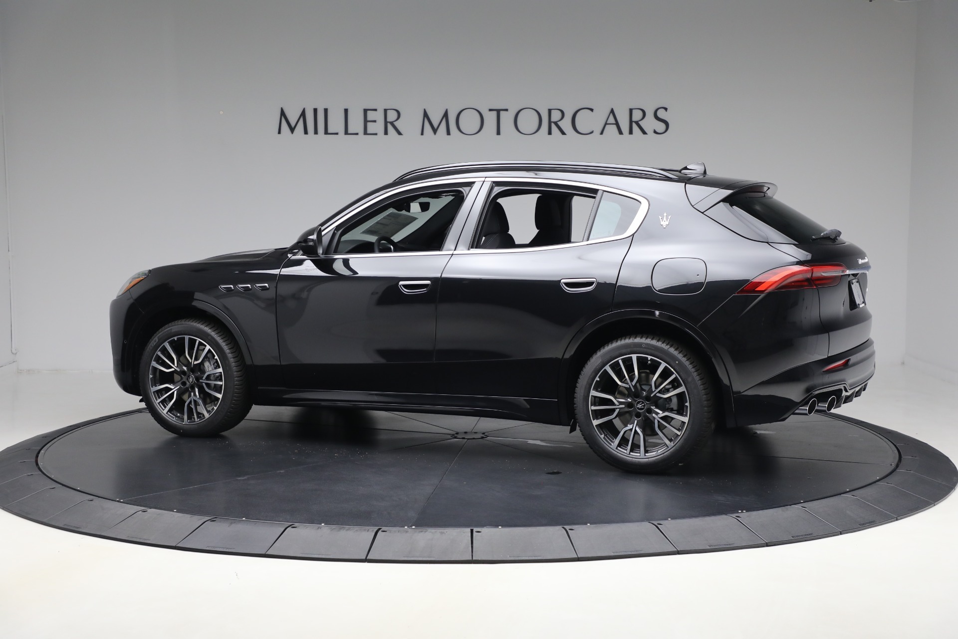 New-2025-Maserati-Grecale