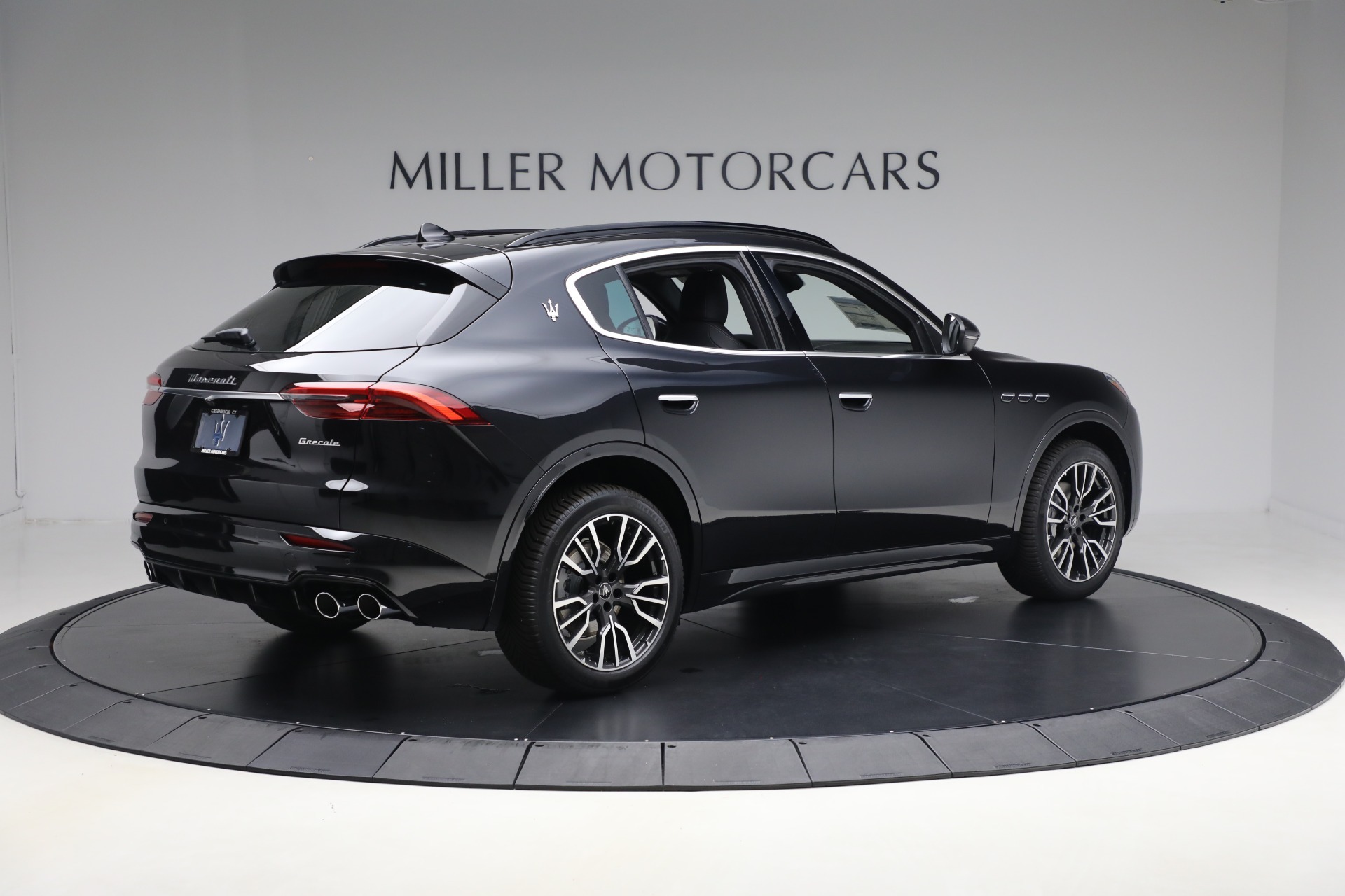 New-2025-Maserati-Grecale