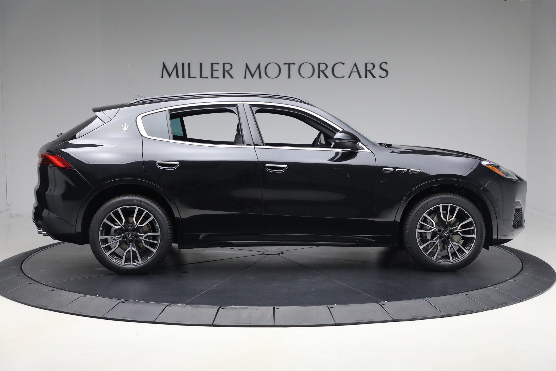 New-2025-Maserati-Grecale