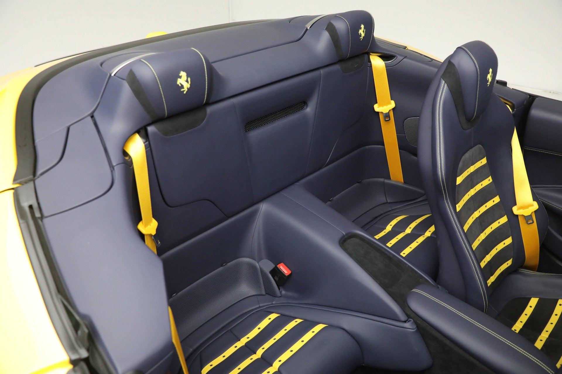 Used-2025-Ferrari-Roma-Spider