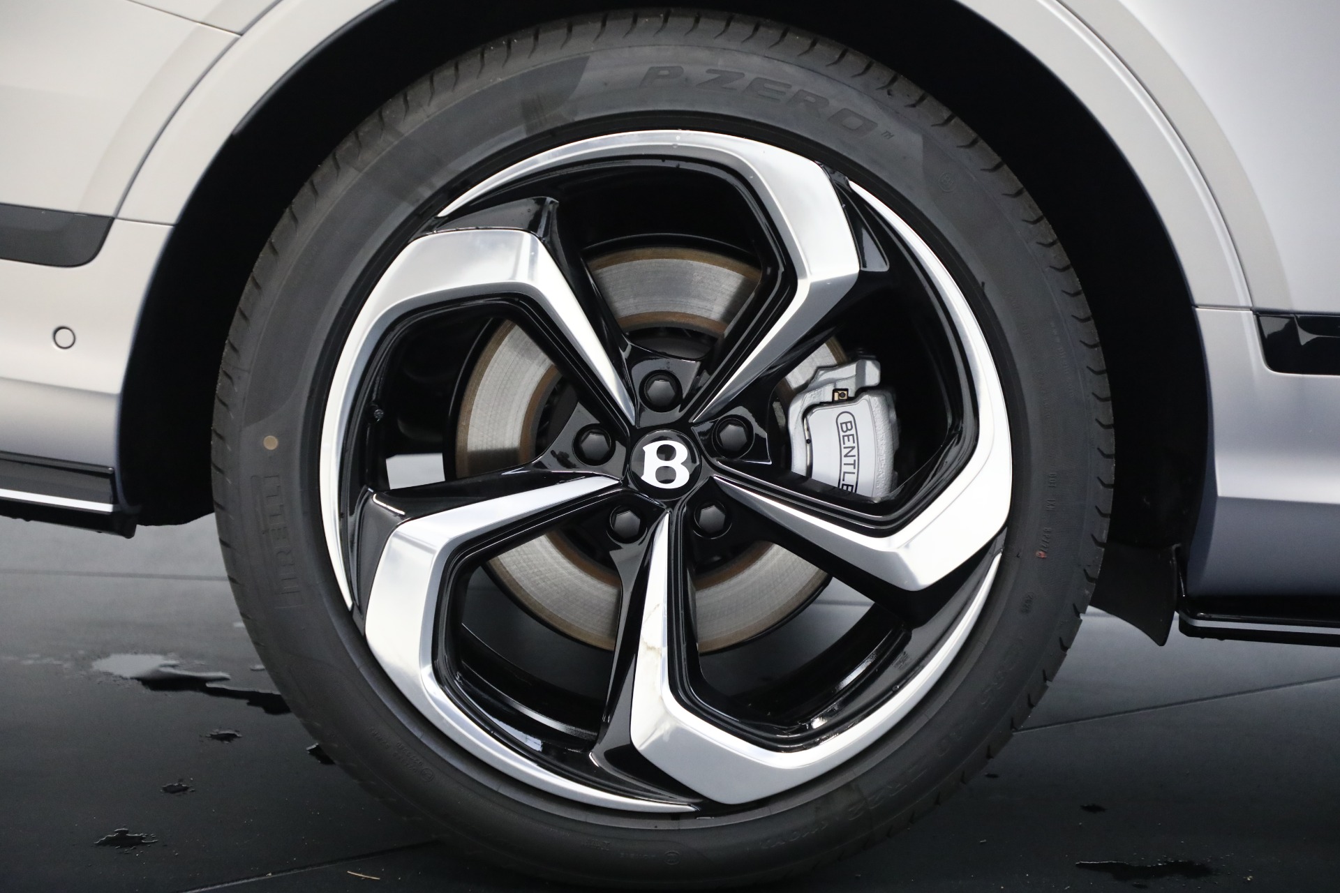 New-2025-Bentley-Bentayga-S-Black-Edition