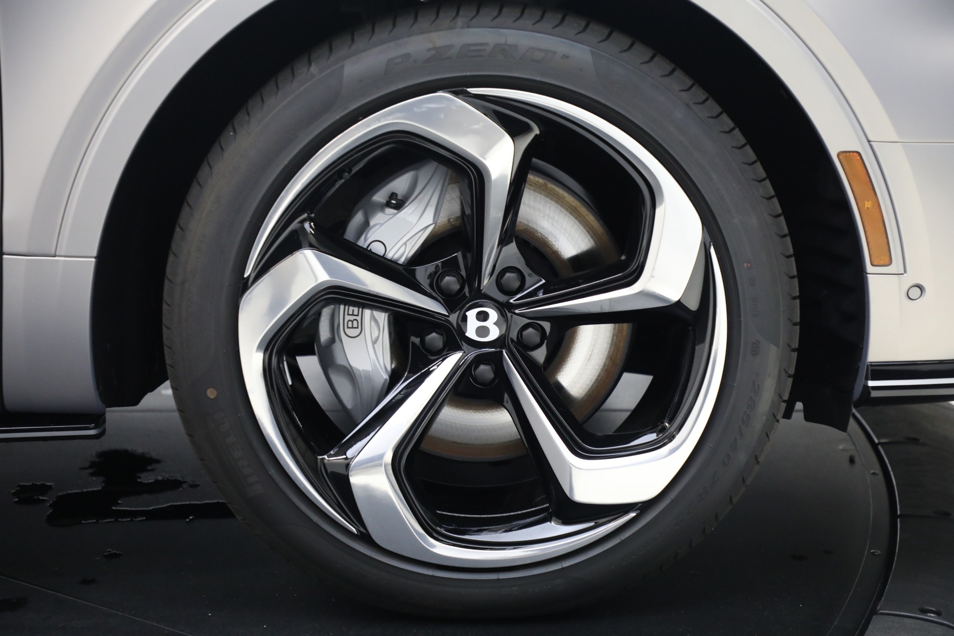 New-2025-Bentley-Bentayga-S-Black-Edition