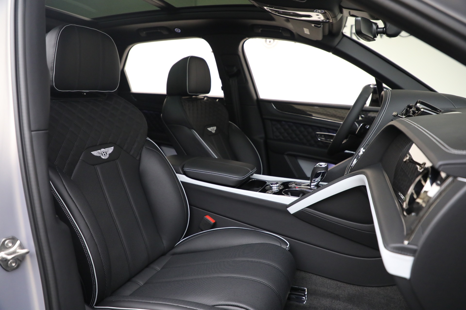 New-2025-Bentley-Bentayga-S-Black-Edition