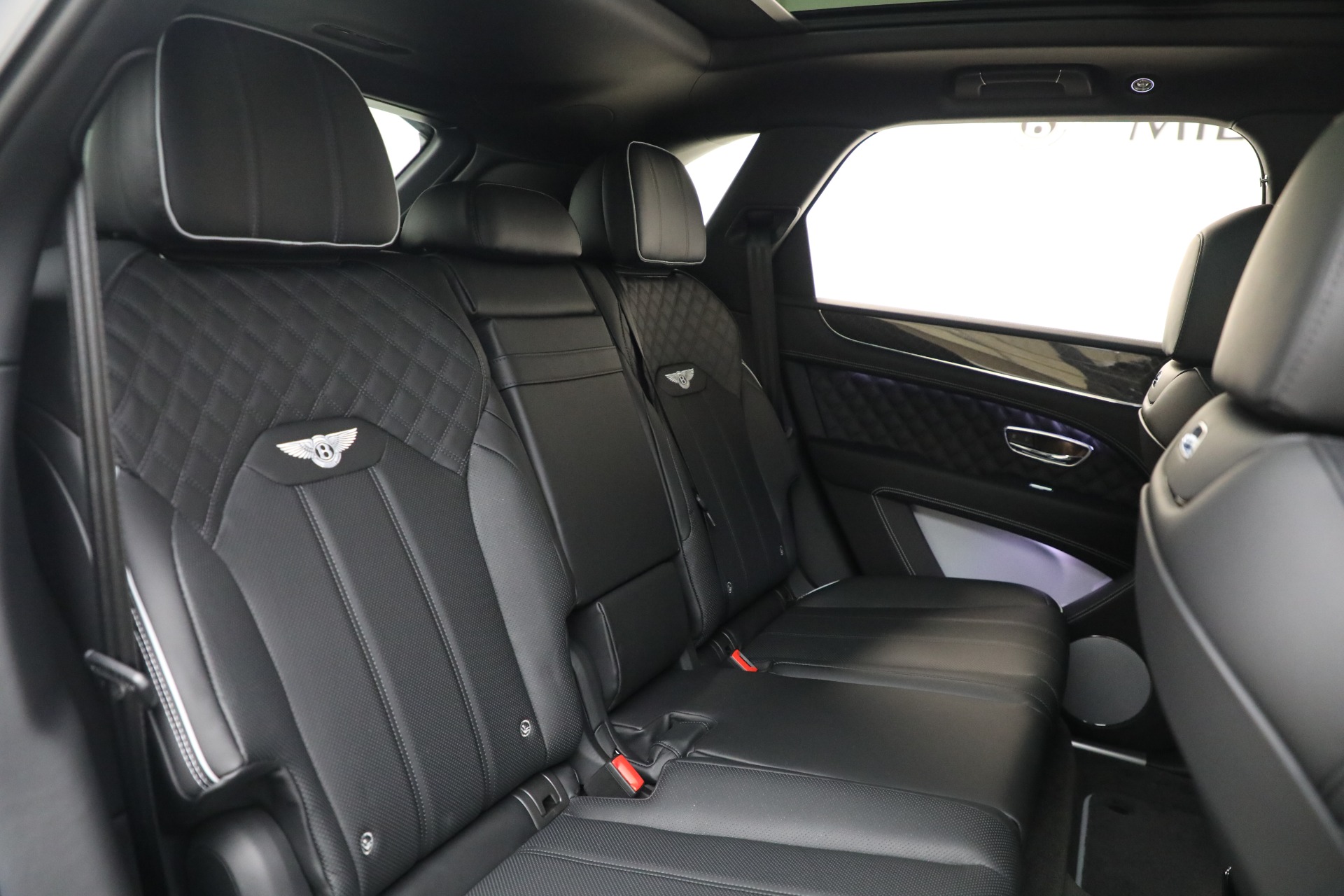 New-2025-Bentley-Bentayga-S-Black-Edition