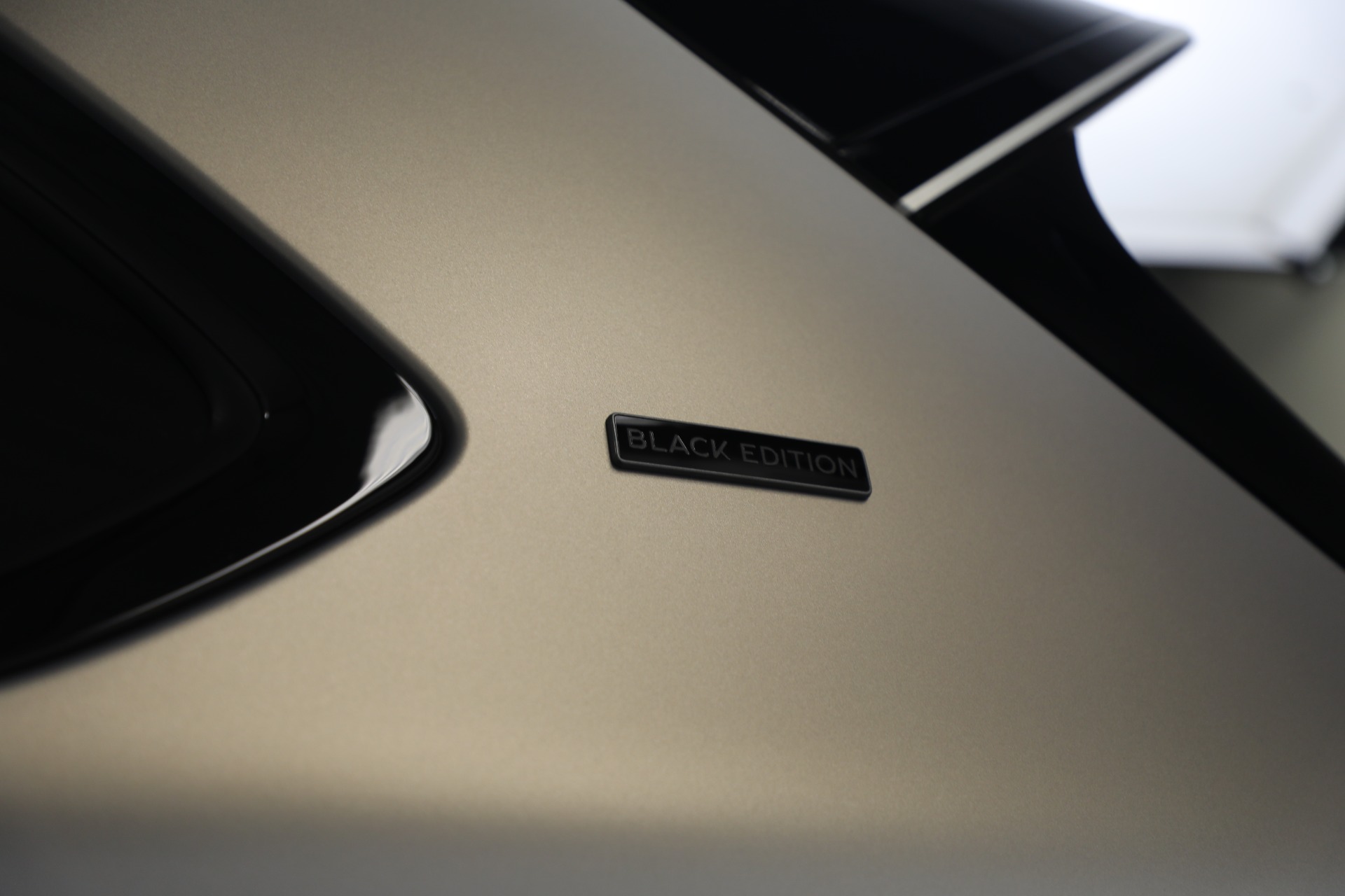 New-2025-Bentley-Bentayga-S-Black-Edition