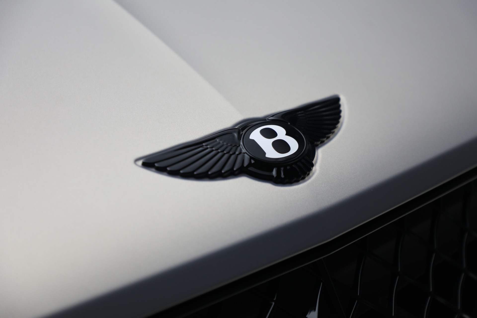 New-2025-Bentley-Bentayga-S-Black-Edition