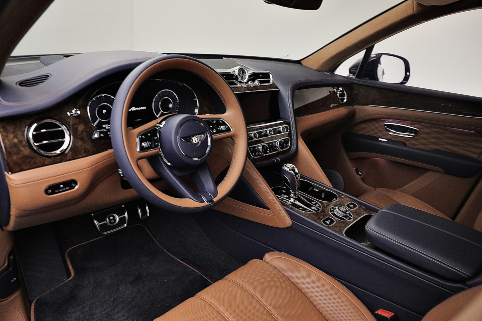 New-2025-Bentley-Bentayga-Azure-V8