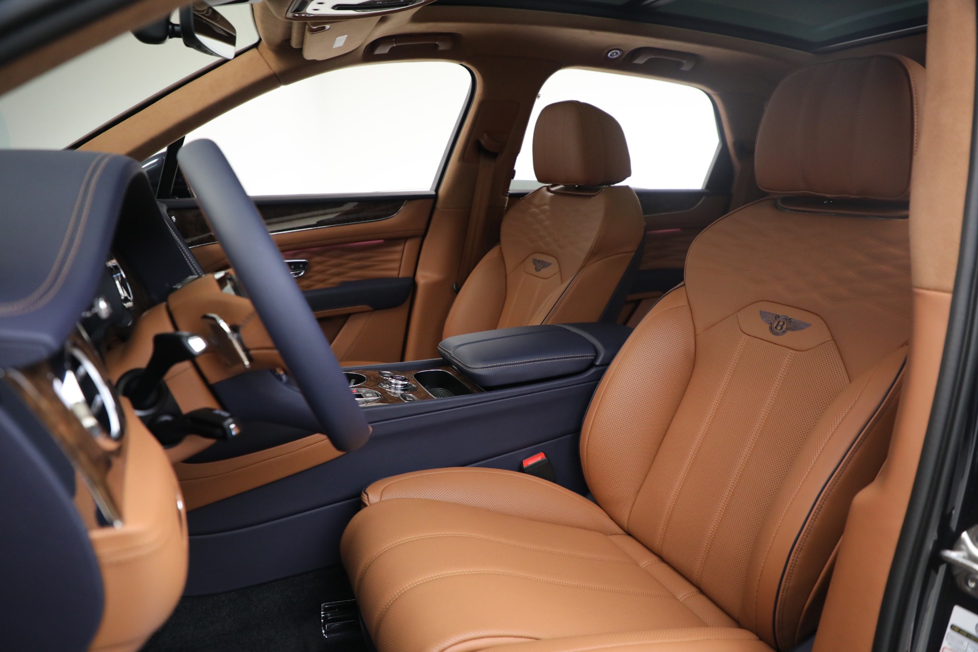 New-2025-Bentley-Bentayga-Azure-V8