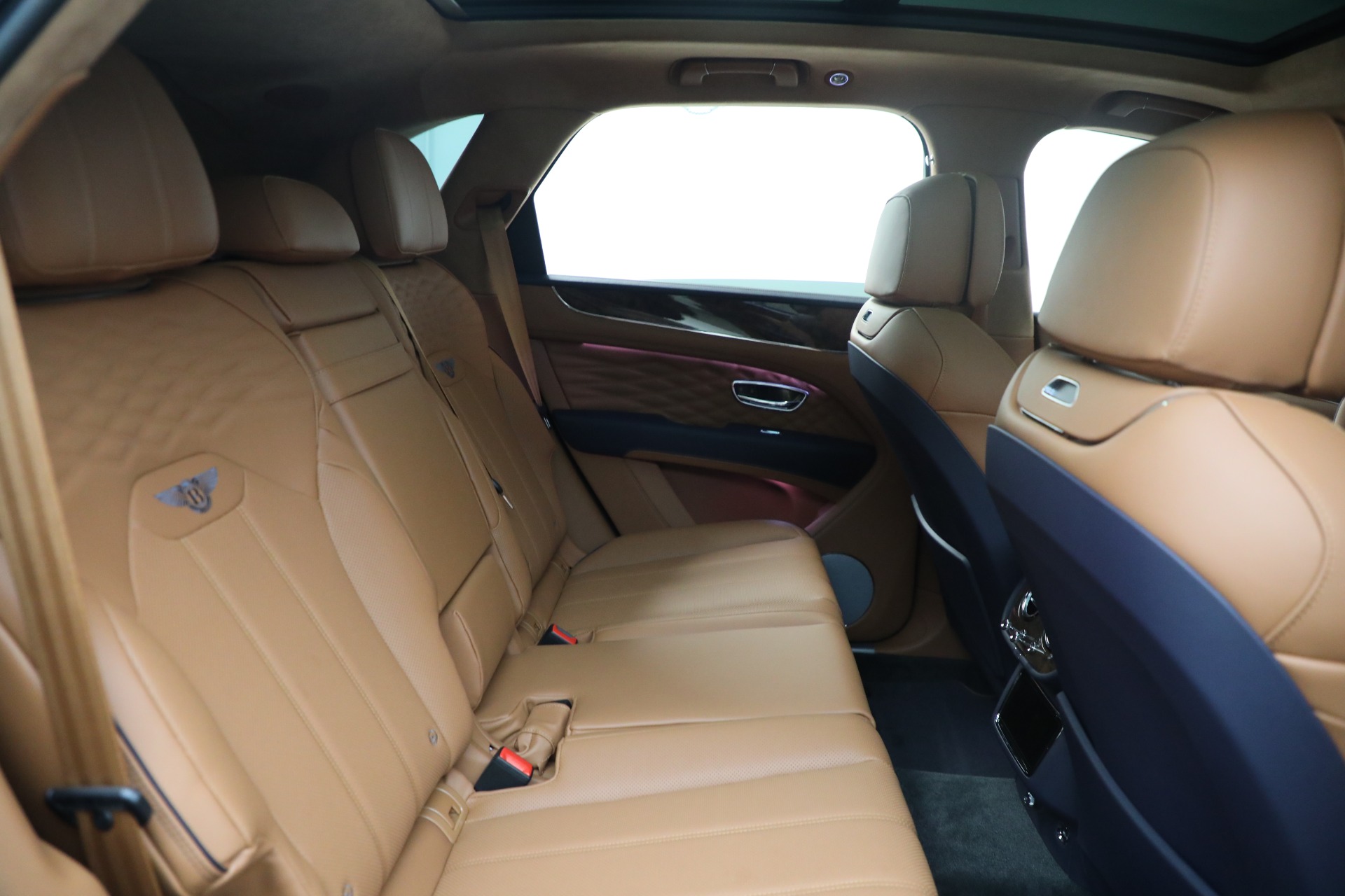 New-2025-Bentley-Bentayga-Azure-V8