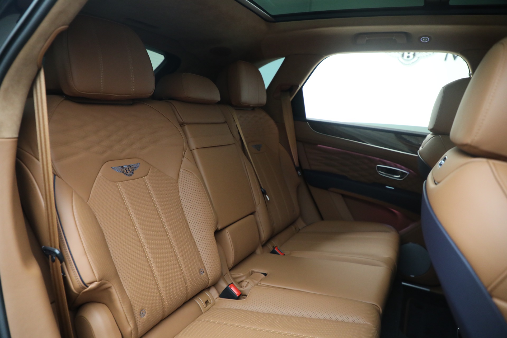 New-2025-Bentley-Bentayga-Azure-V8