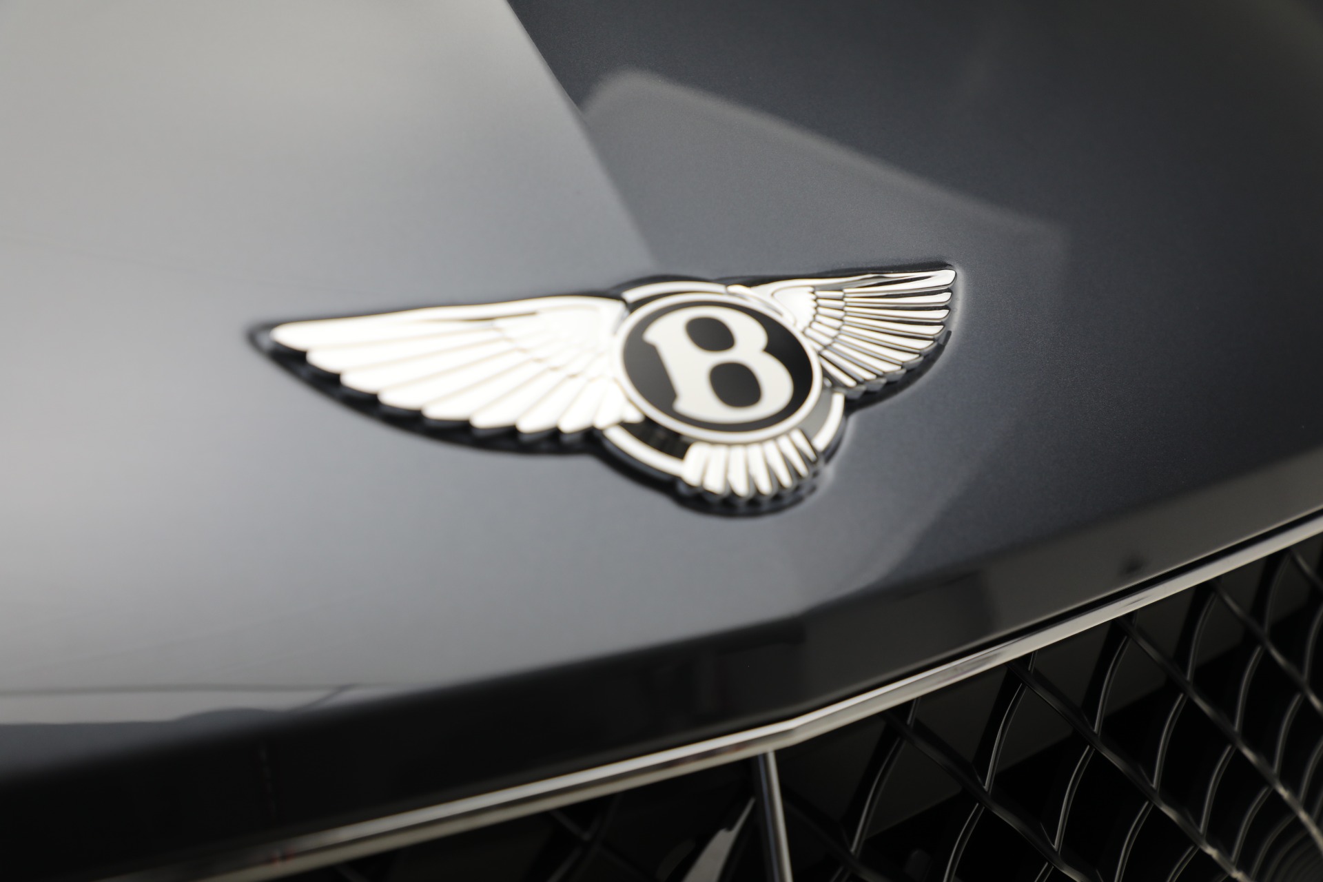 New-2025-Bentley-Bentayga-EWB-V8