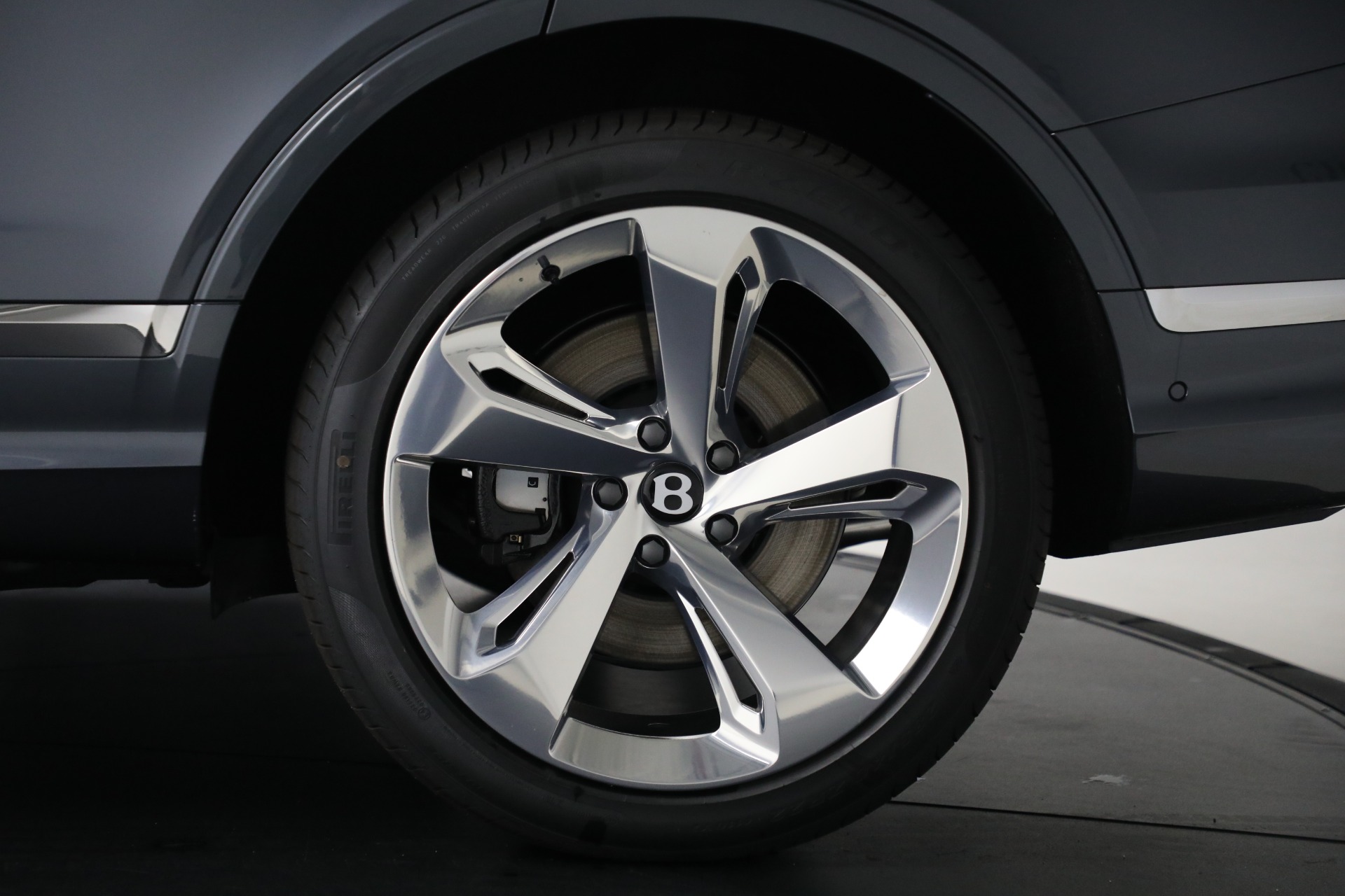 New-2025-Bentley-Bentayga-EWB-V8