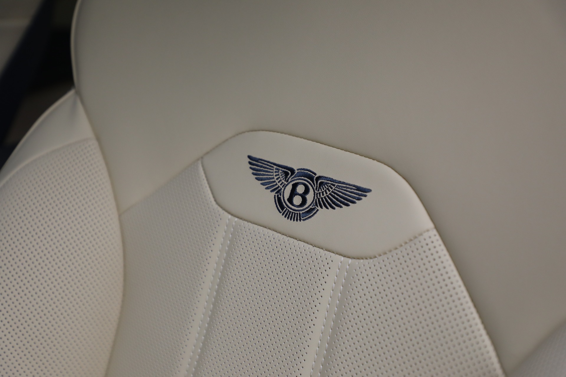 New-2025-Bentley-Bentayga-EWB-V8