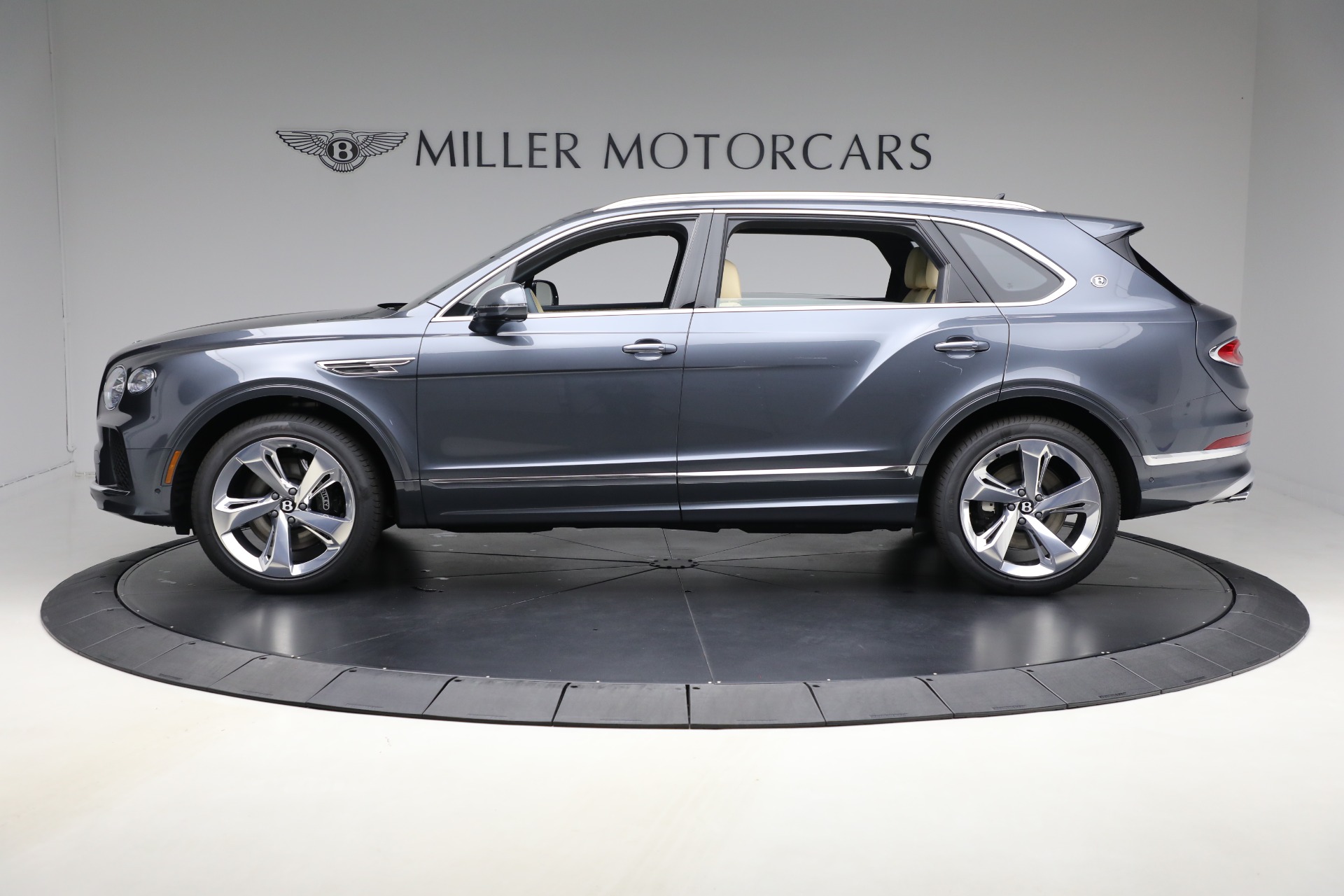 New-2025-Bentley-Bentayga-EWB-V8