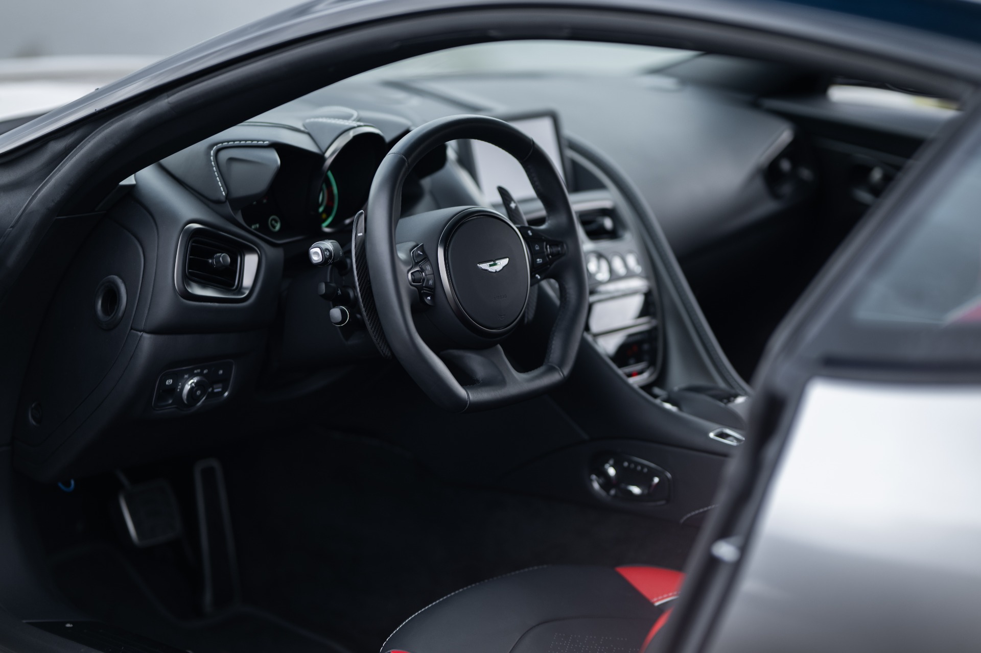 Used-2023-Aston-Martin-DBS-Superleggera