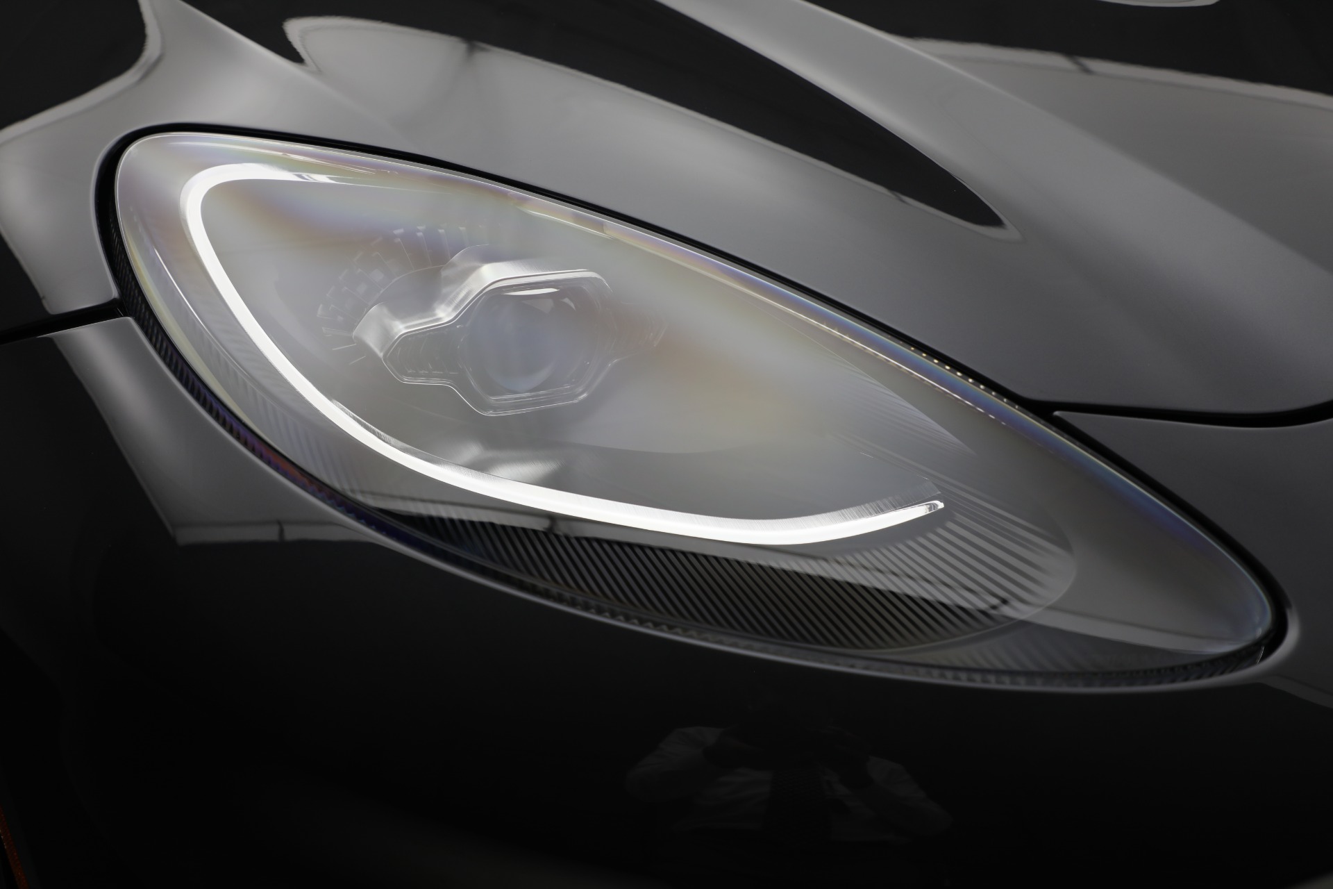 New-2026-Aston-Martin-DBX-707